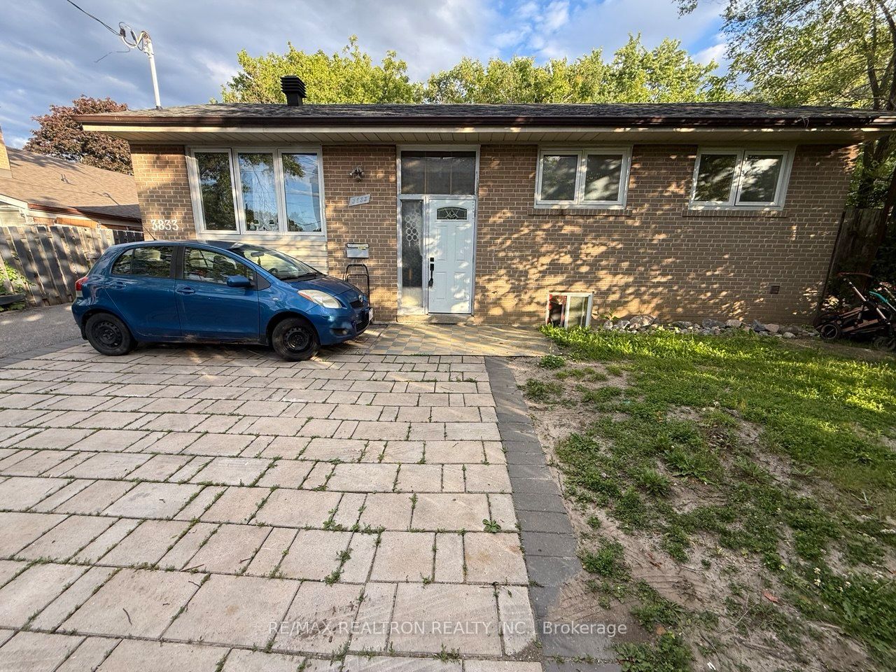 3833 Finch Avenue E, Toronto, ON M1T 3E8 photo 2