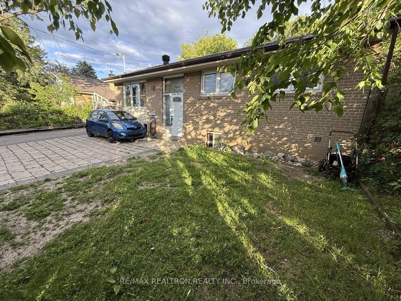 3833 Finch Avenue E, Toronto, ON M1T 3E8 photo 3
