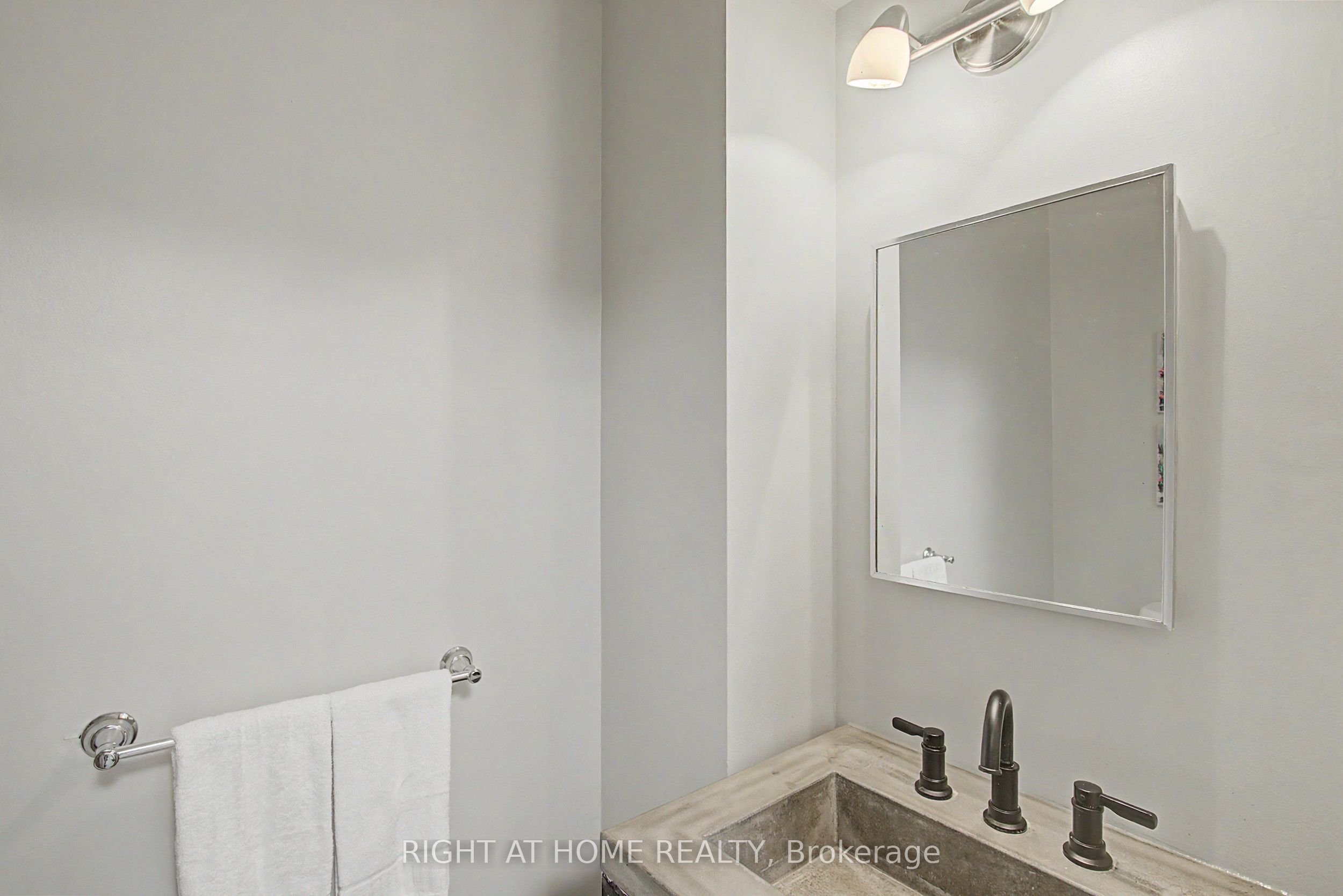 784 Rodney Court, Oshawa, ON L1G 6V7 photo 5