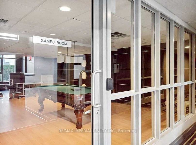 25 Town Centre Court 322, Toronto, ON M1P 0B4 photo 5
