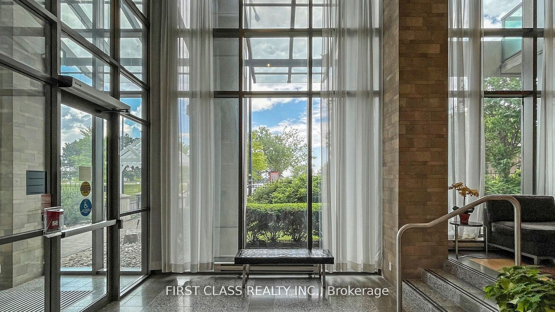 68 Grangeway Avenue 1112, Toronto, ON M1H 0A1 photo 4