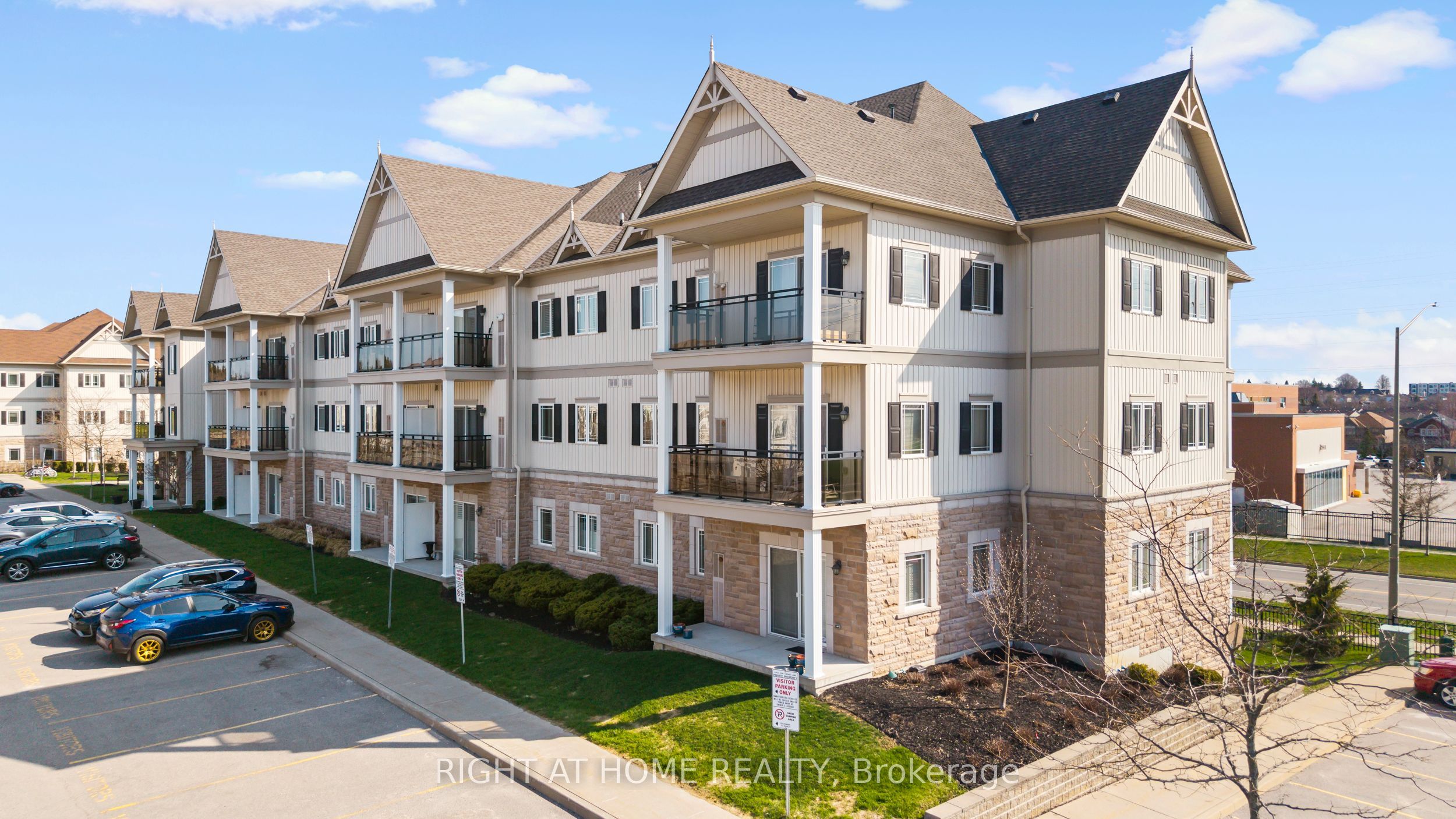 1 Sidney Lane 303, Clarington, ON L1C 0N5 photo 2