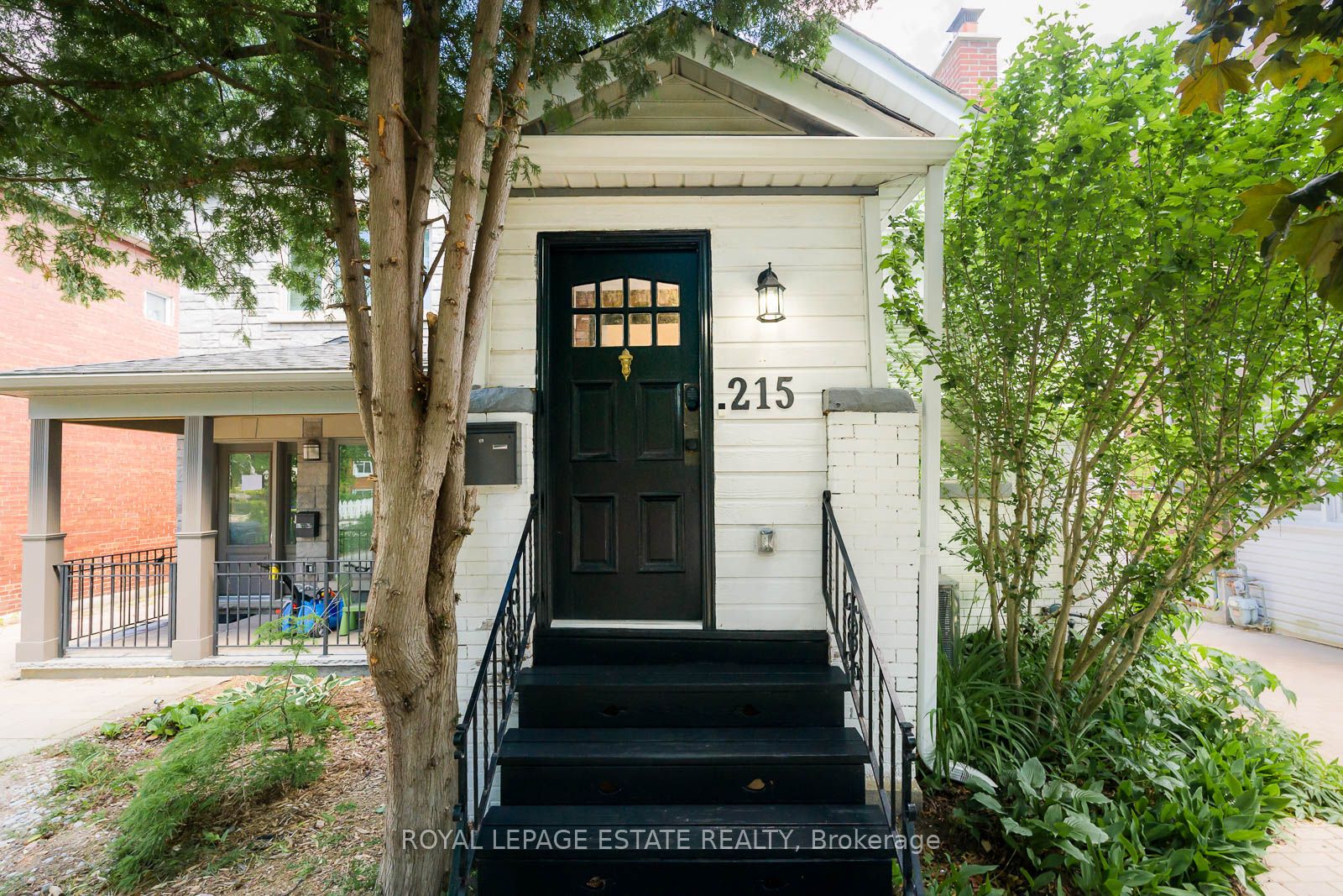 215 Pickering Street, Toronto, ON M4E 3J9 photo 4