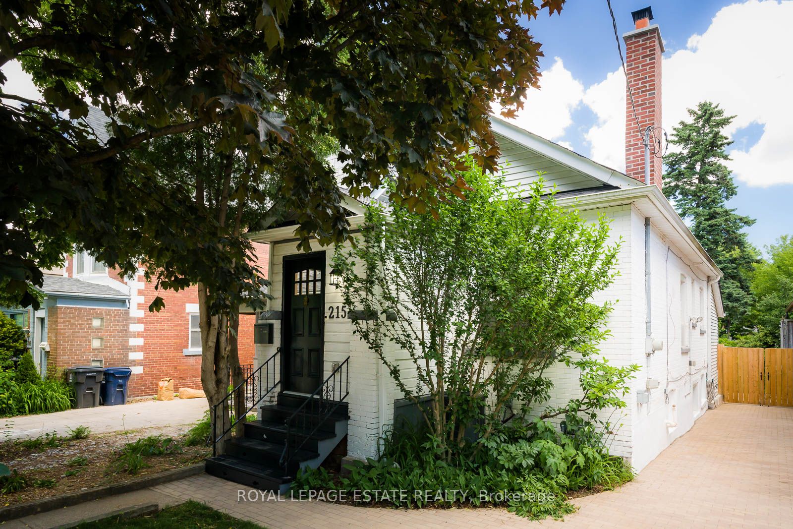 215 Pickering Street, Toronto, ON M4E 3J9 photo 5