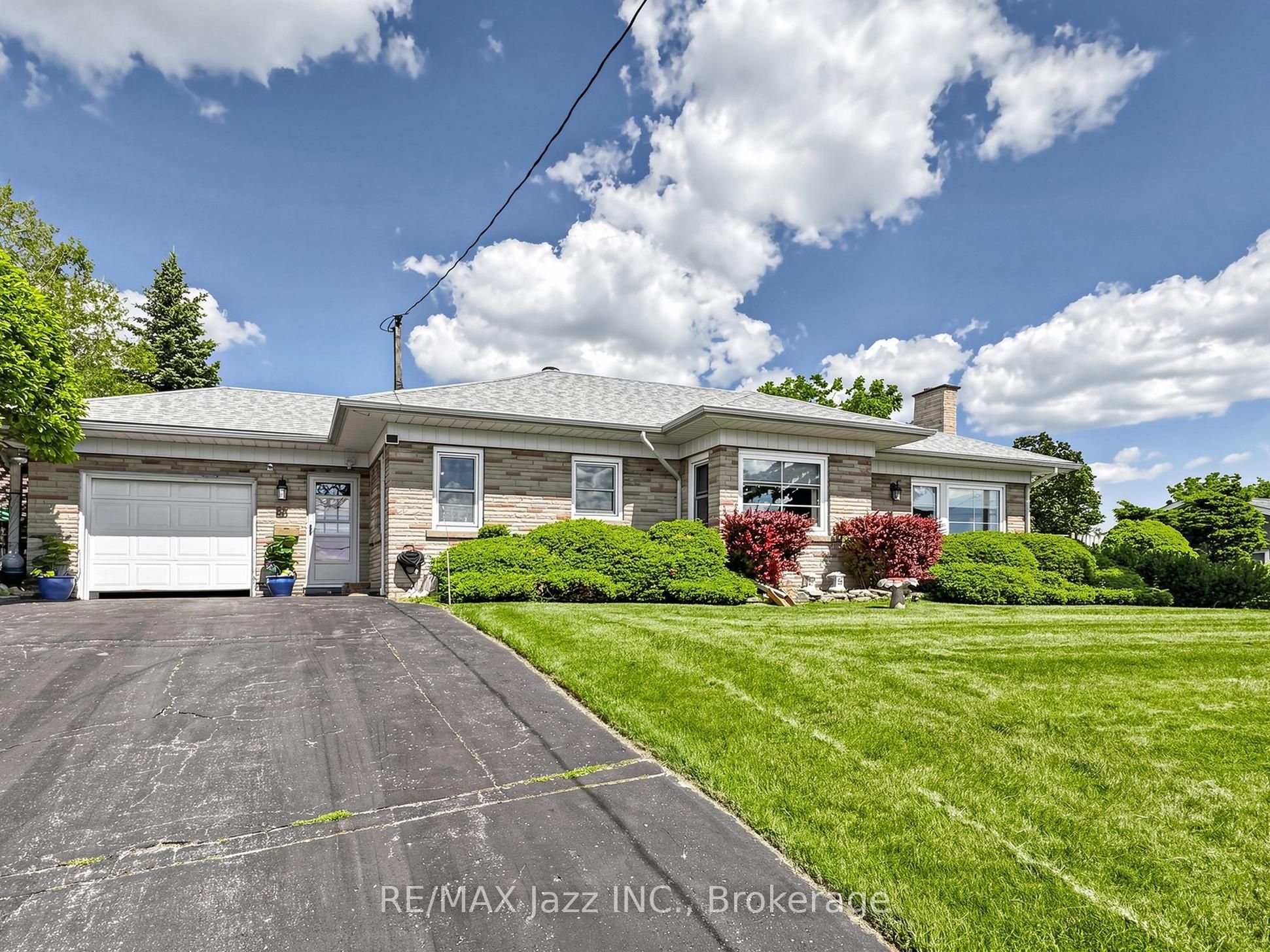 83 Stevenson Road N, Oshawa, ON L1J 5M4 photo 3