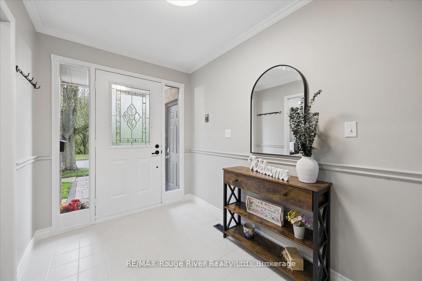 137 Pringle Drive, Whitby, ON L1N 6K4 photo 3
