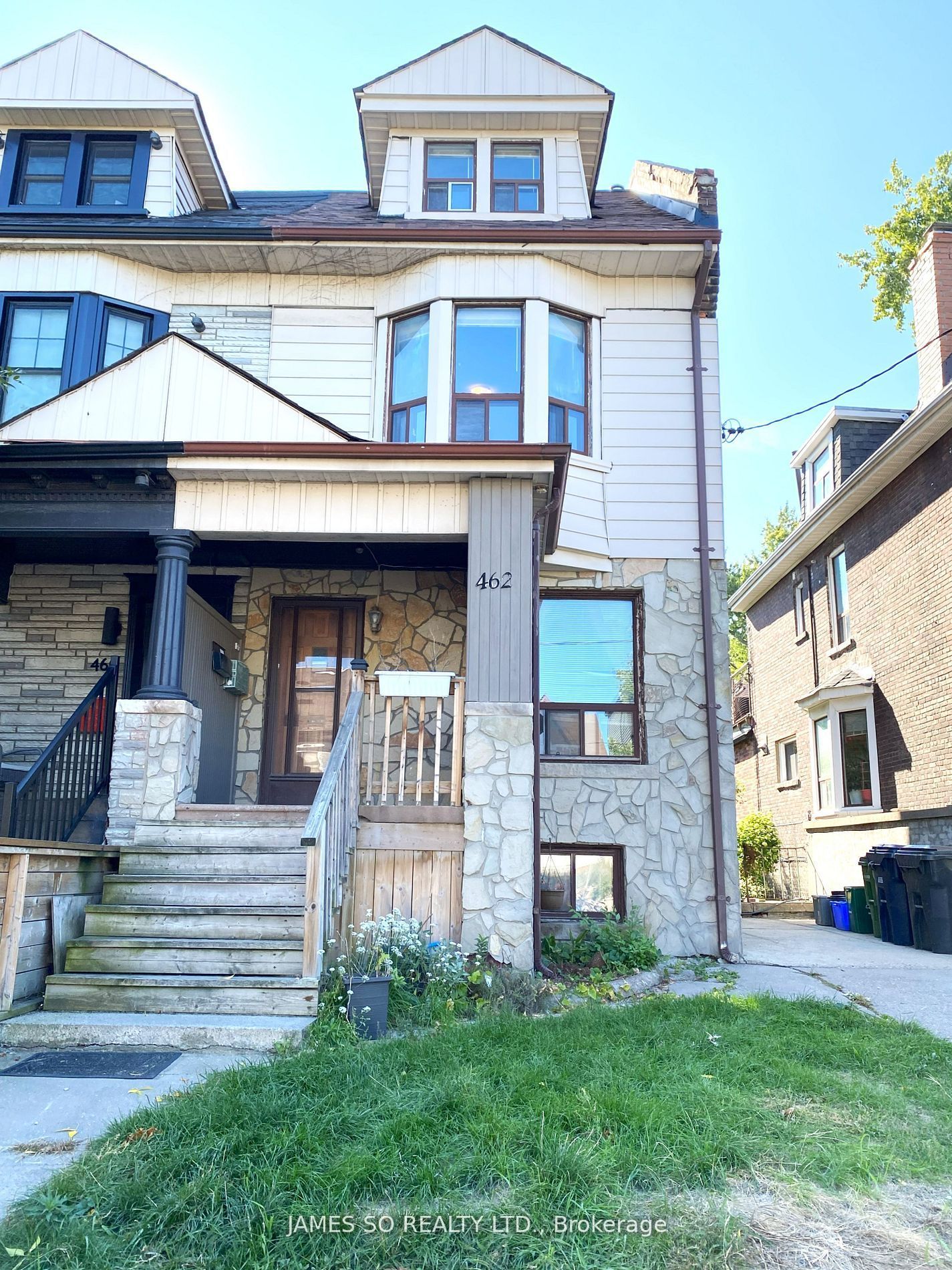 462 Pape Avenue Main Floor, Toronto, ON M4K 3P7 photo 3