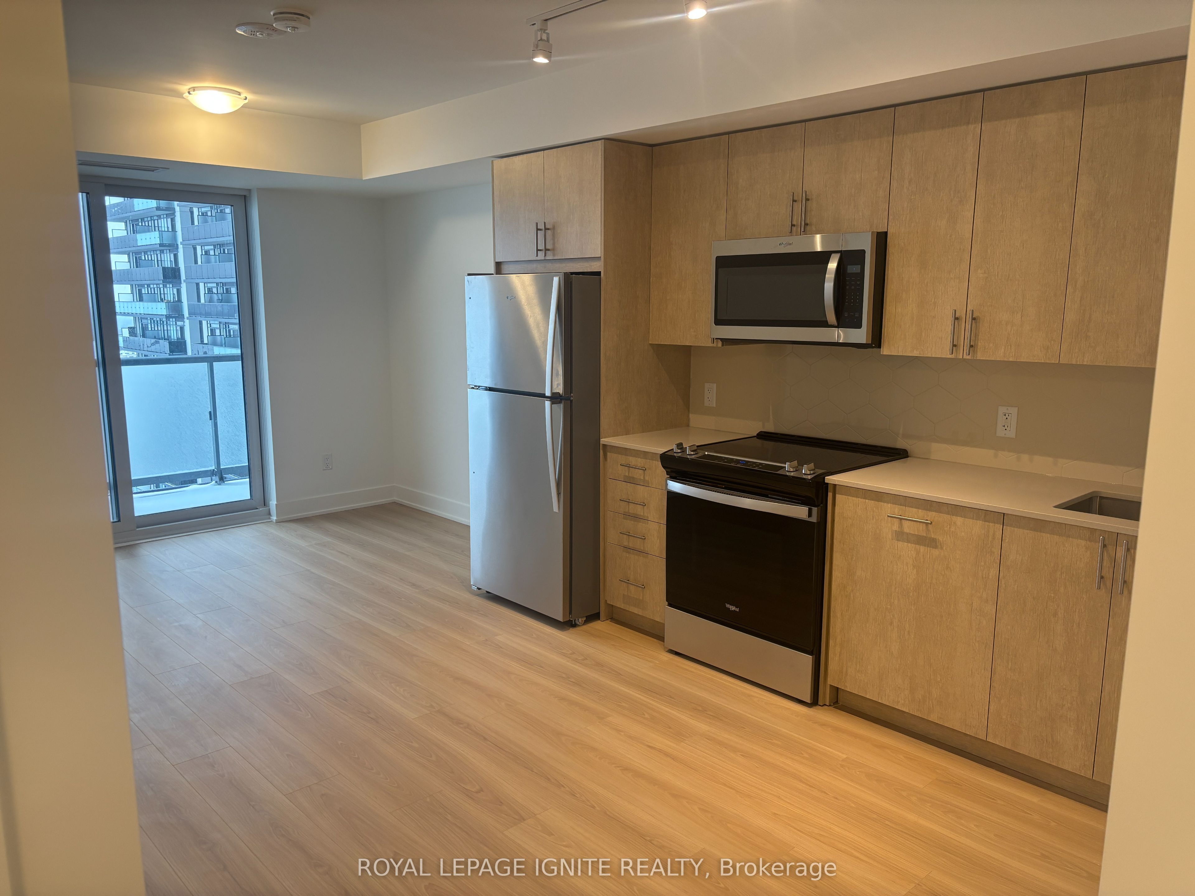2545 Simcoe Street 1025, Oshawa, ON L1L 0W3 photo 5