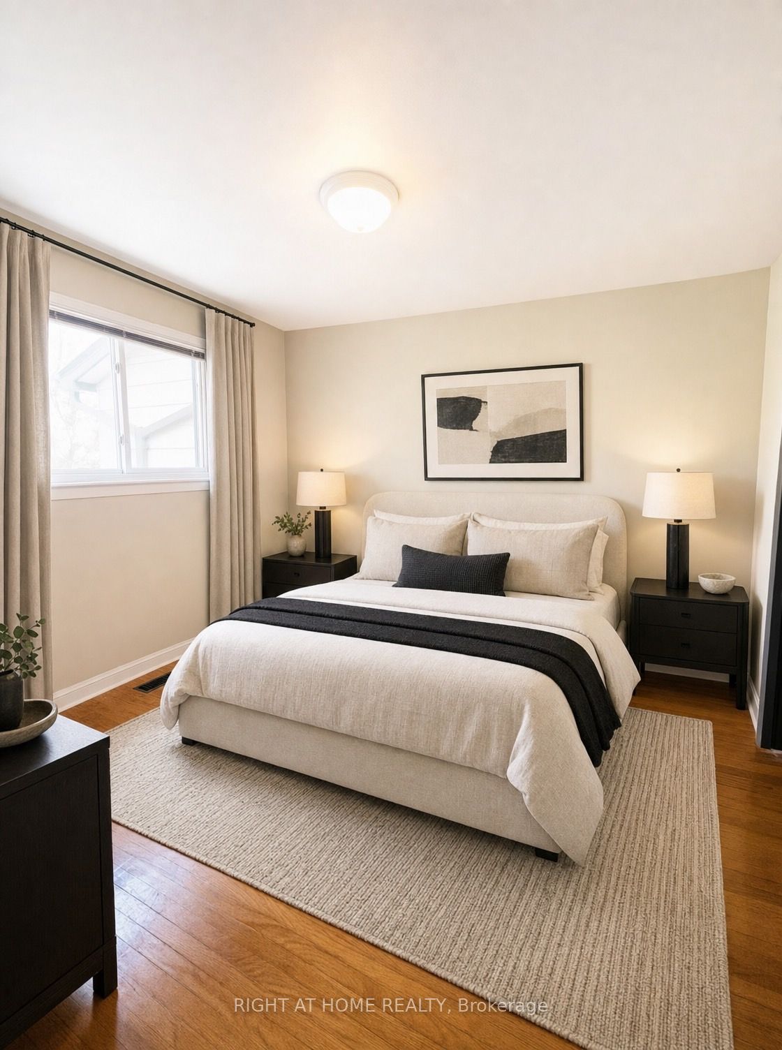 925 Bayly Street 7, Pickering, ON L1W 1L4