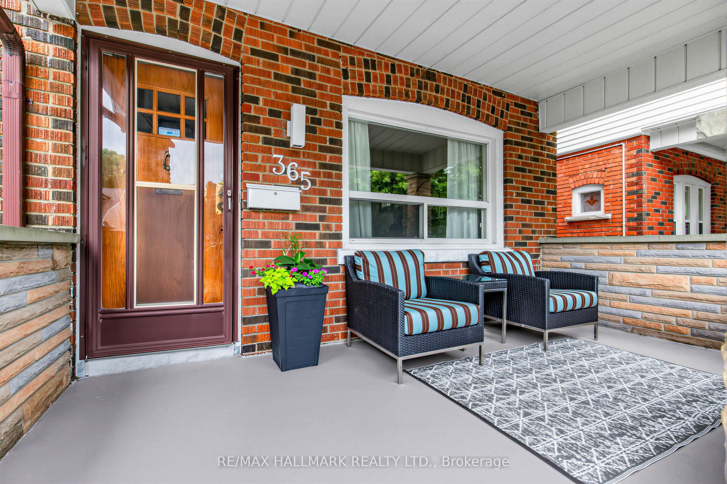 365 Milverton Boulevard, Toronto, ON M4J 1W1 photo 3