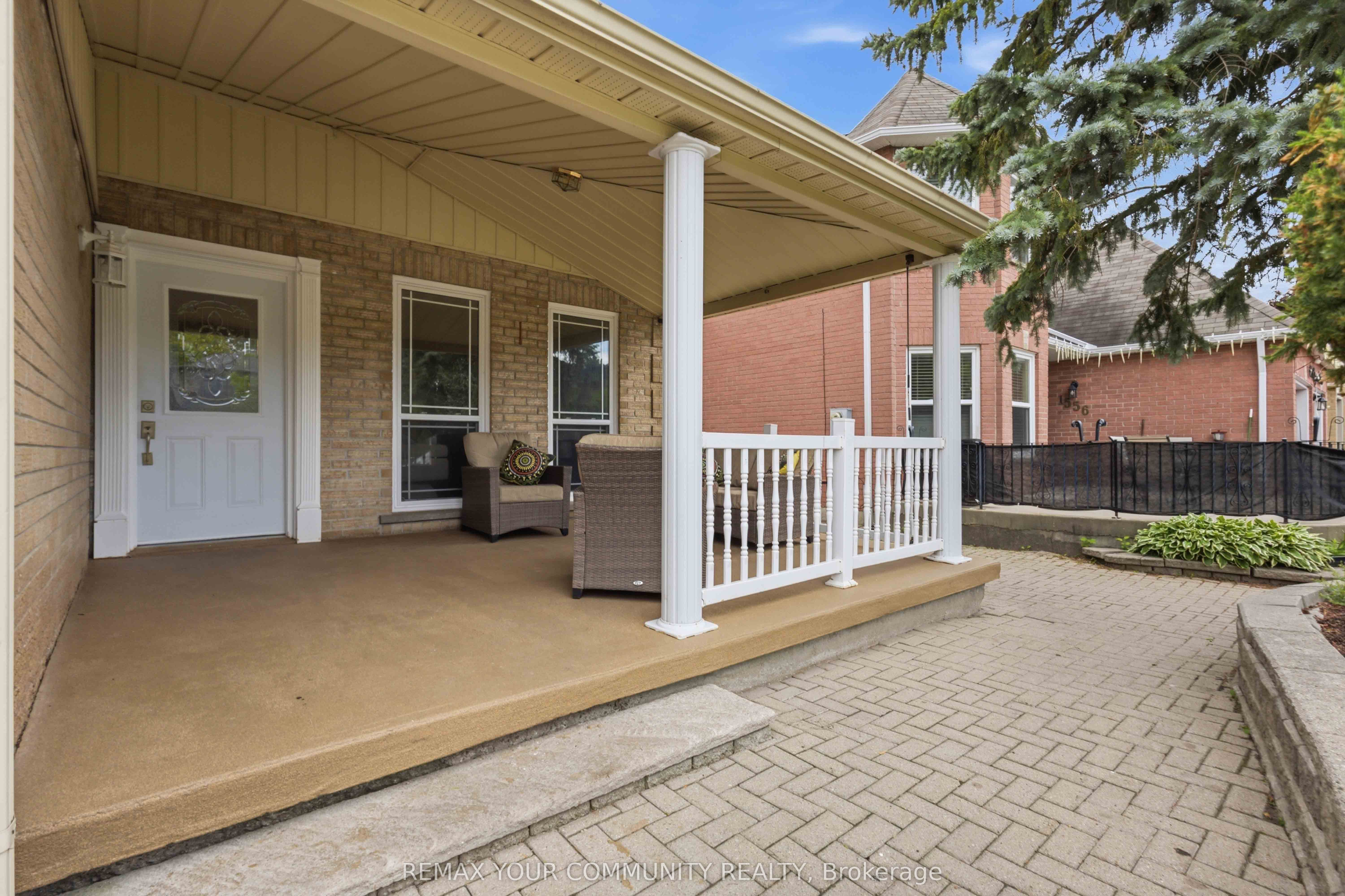 1554 Saugeen Drive, Pickering, ON L1V 5P8 photo 3