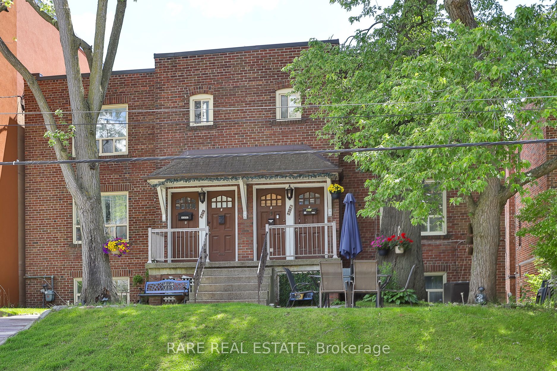 2369 Queen Street E A, Toronto, ON M4E 1H2 photo 2