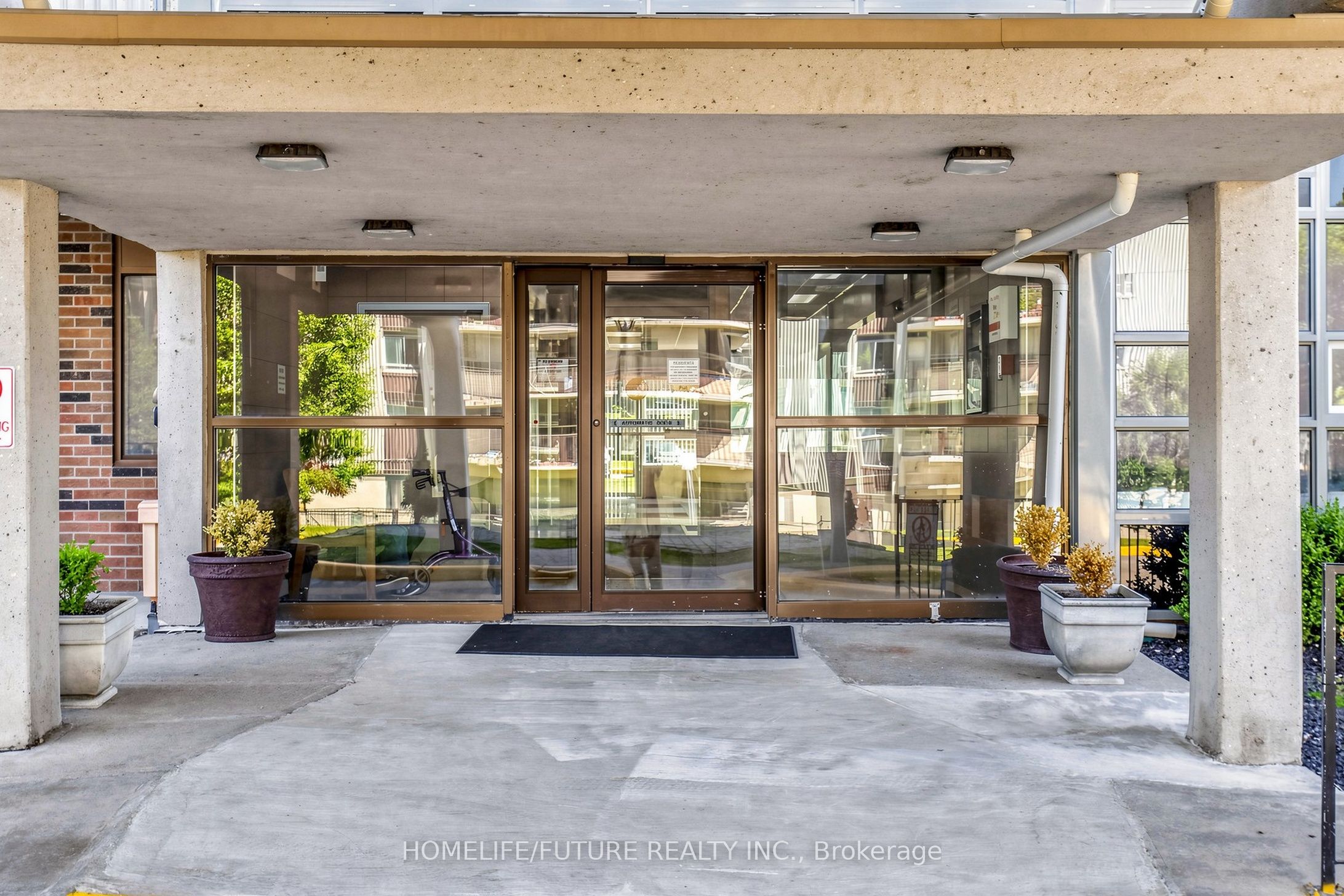 3380 Eglinton Avenue E 709, Toronto, ON M1J 3L6 photo 4