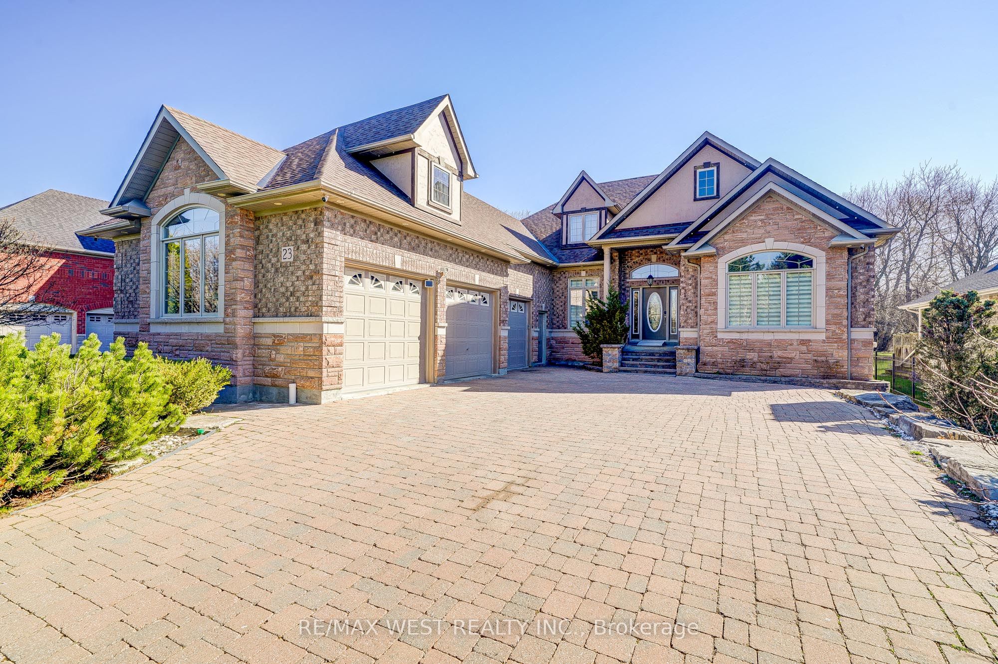 23 Hanover Court, Whitby, ON L1N 7J1 photo 4