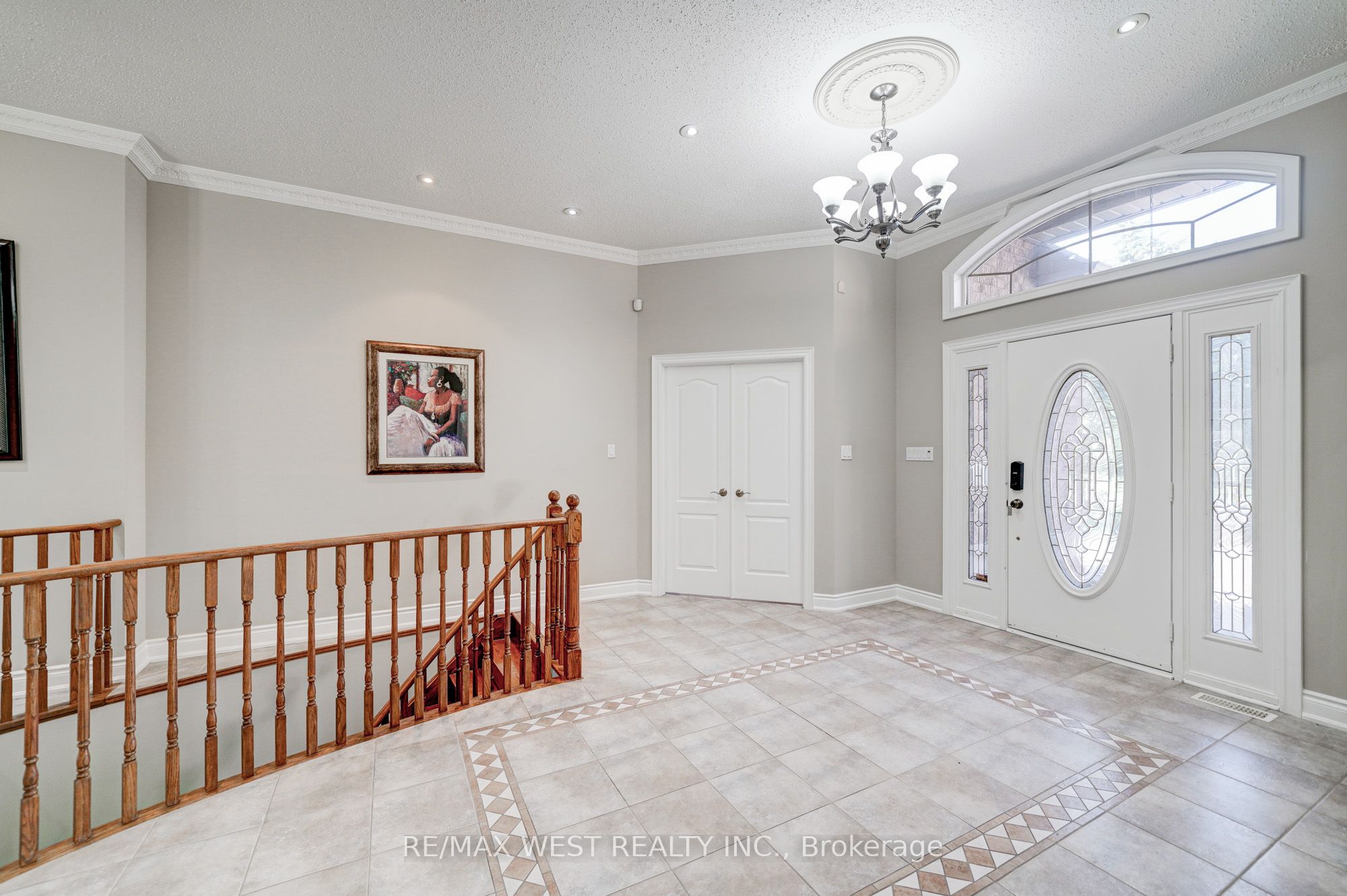 23 Hanover Court, Whitby, ON L1N 7J1 photo 5