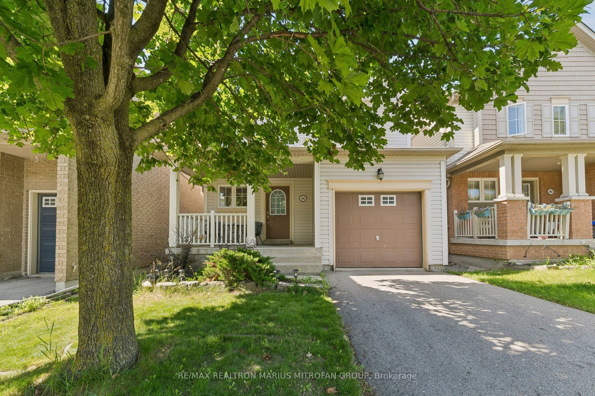 1962 Secretariat Place, Oshawa, ON L1L 1C7