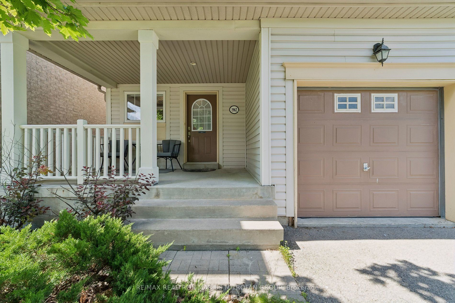 1962 Secretariat Place, Oshawa, ON L1L 1C7 photo 3