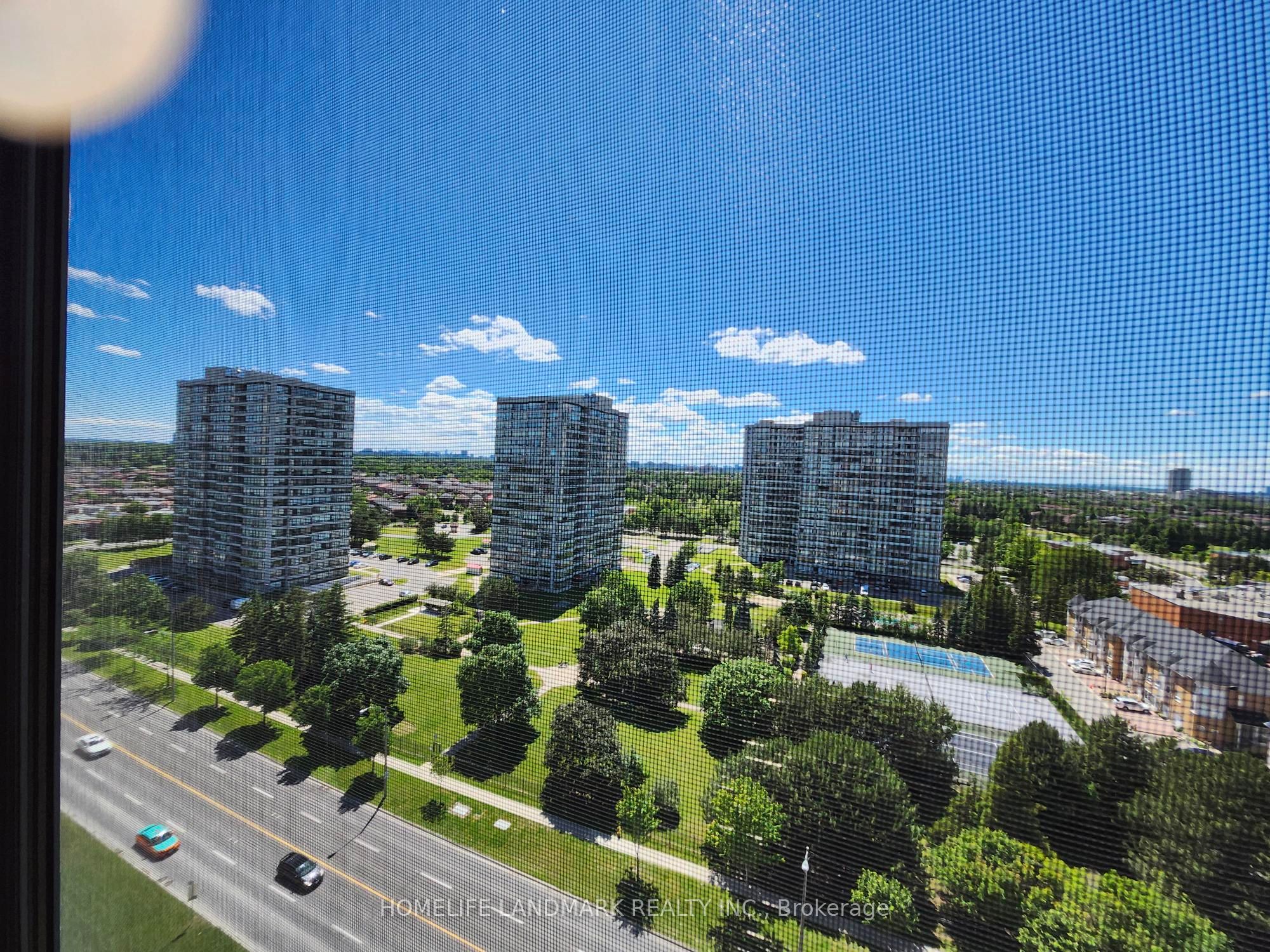88 Alton Towers Circle 1601, Toronto, ON M1V 5C5 photo 2