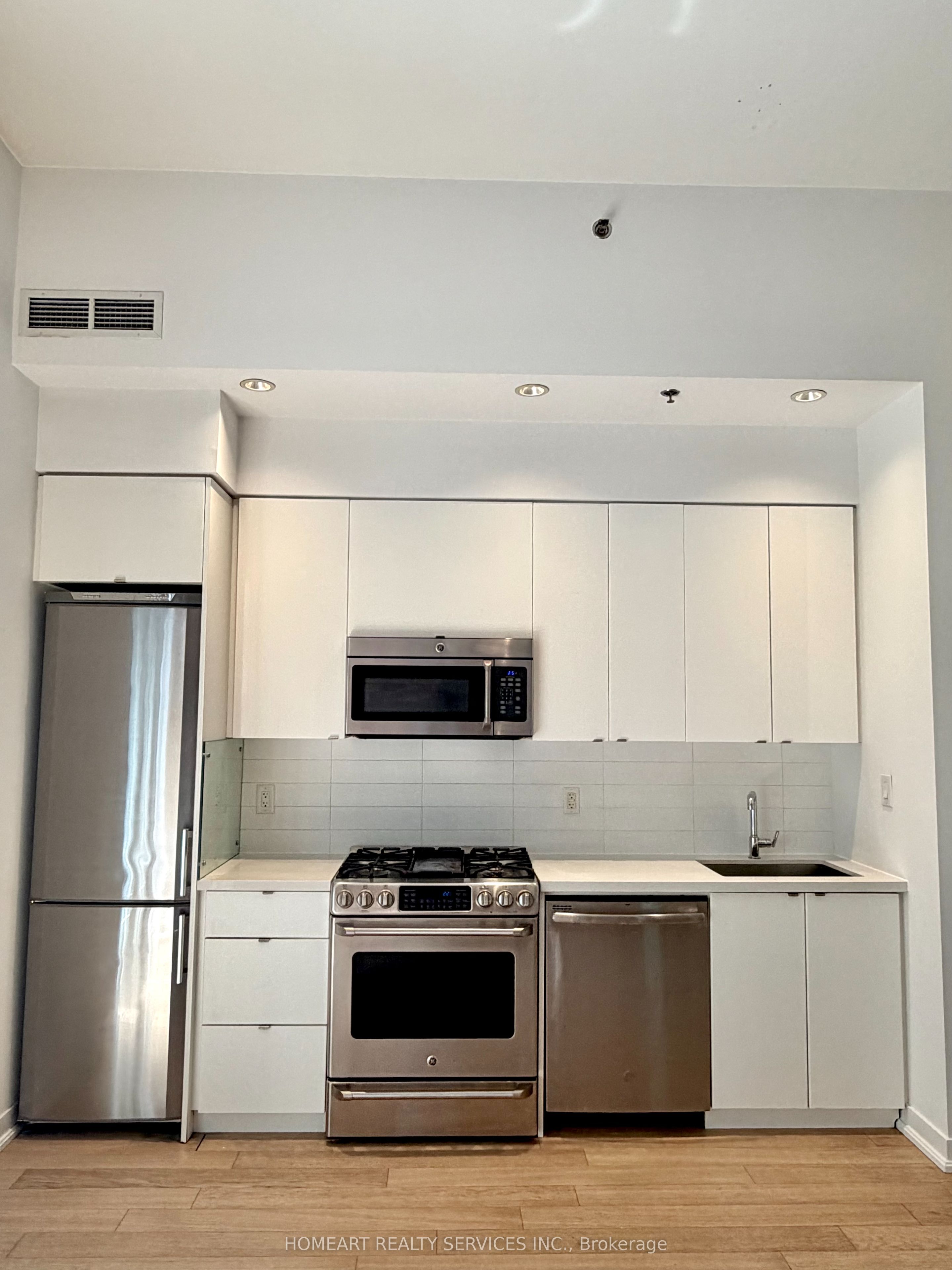 88 Colgate Avenue 107, Toronto, ON M4M 0A6 photo 3