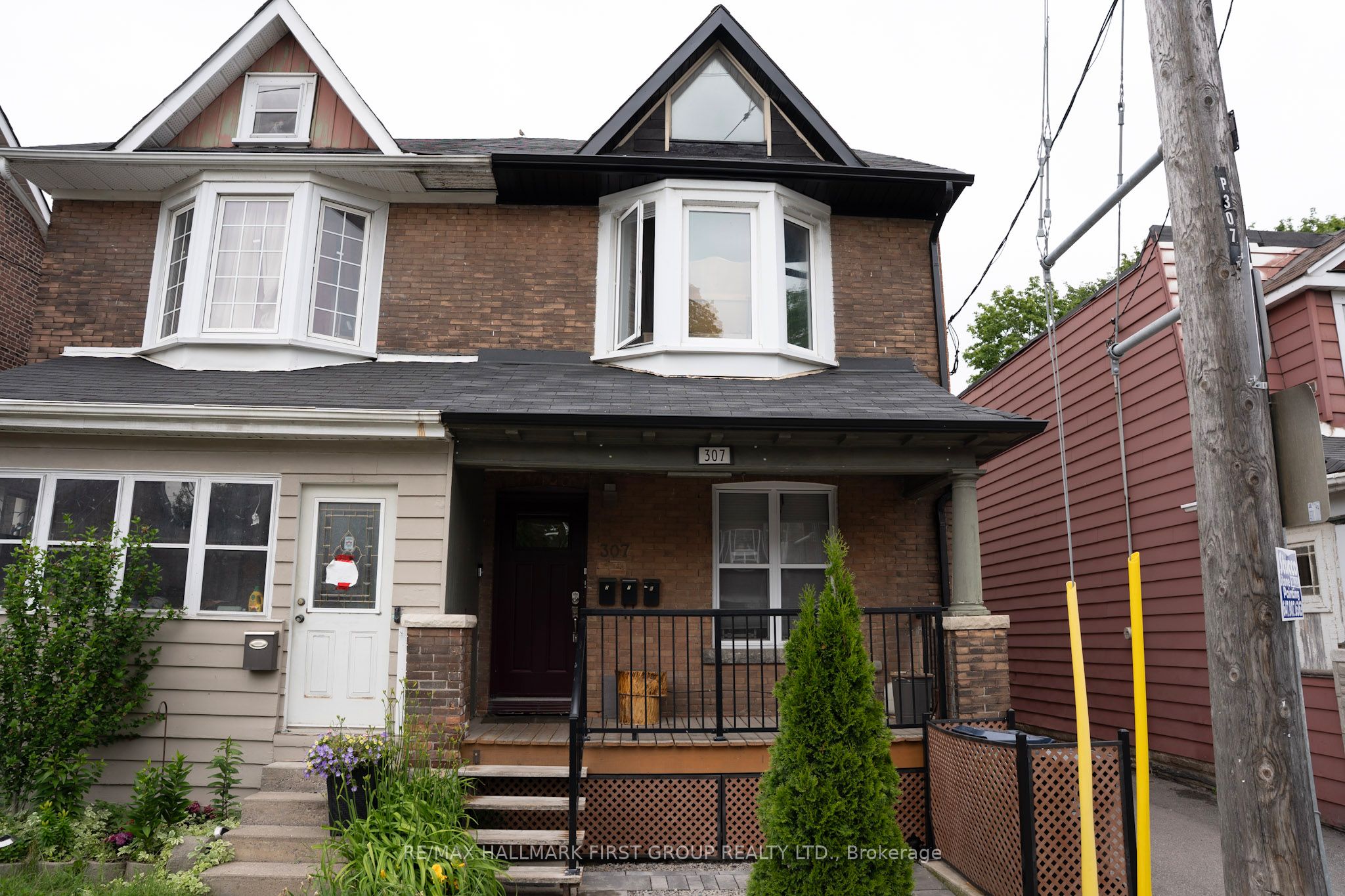 307 Greenwood Avenue, Toronto, ON M4L 2R6 photo 4