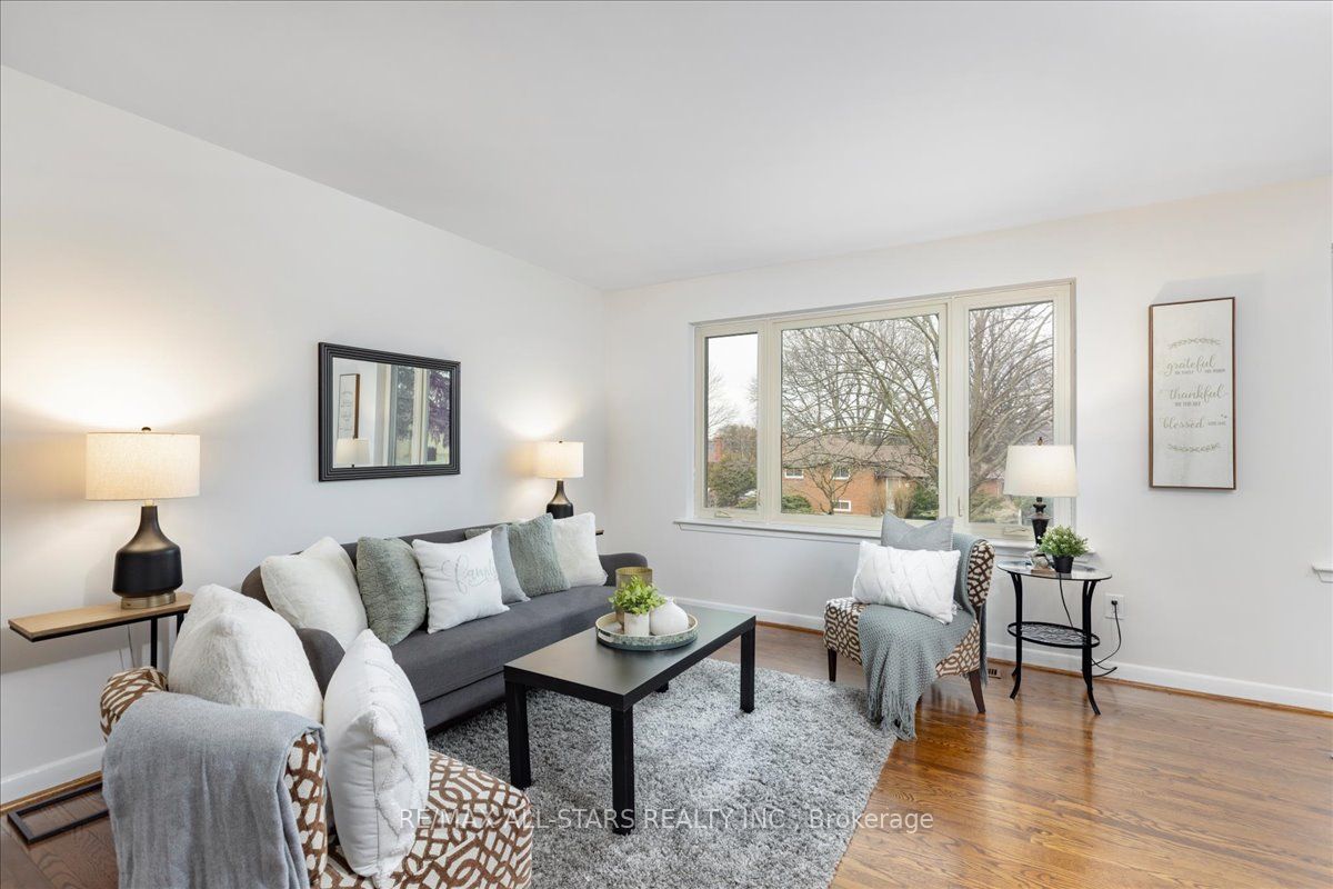 55 Sancrest Drive, Toronto, ON M1P 4A7 photo 3