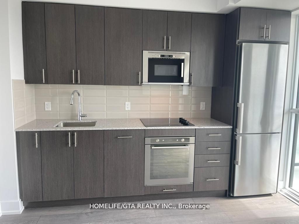 2550 Simcoe Street N 802, Oshawa, ON L1L 0R5 photo 4