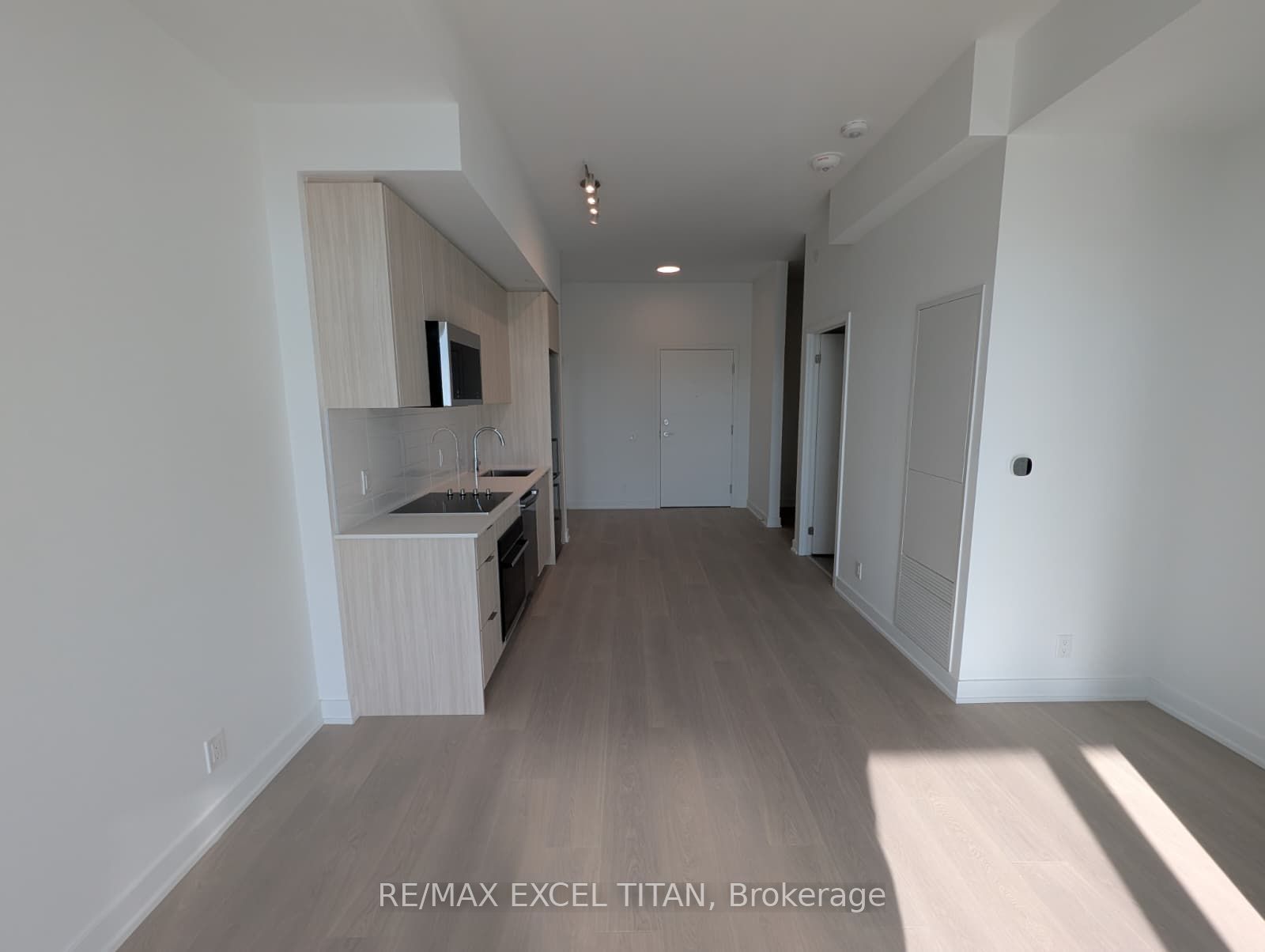 20 Deans Drive 319, Toronto, ON M1L 0J7 photo 4