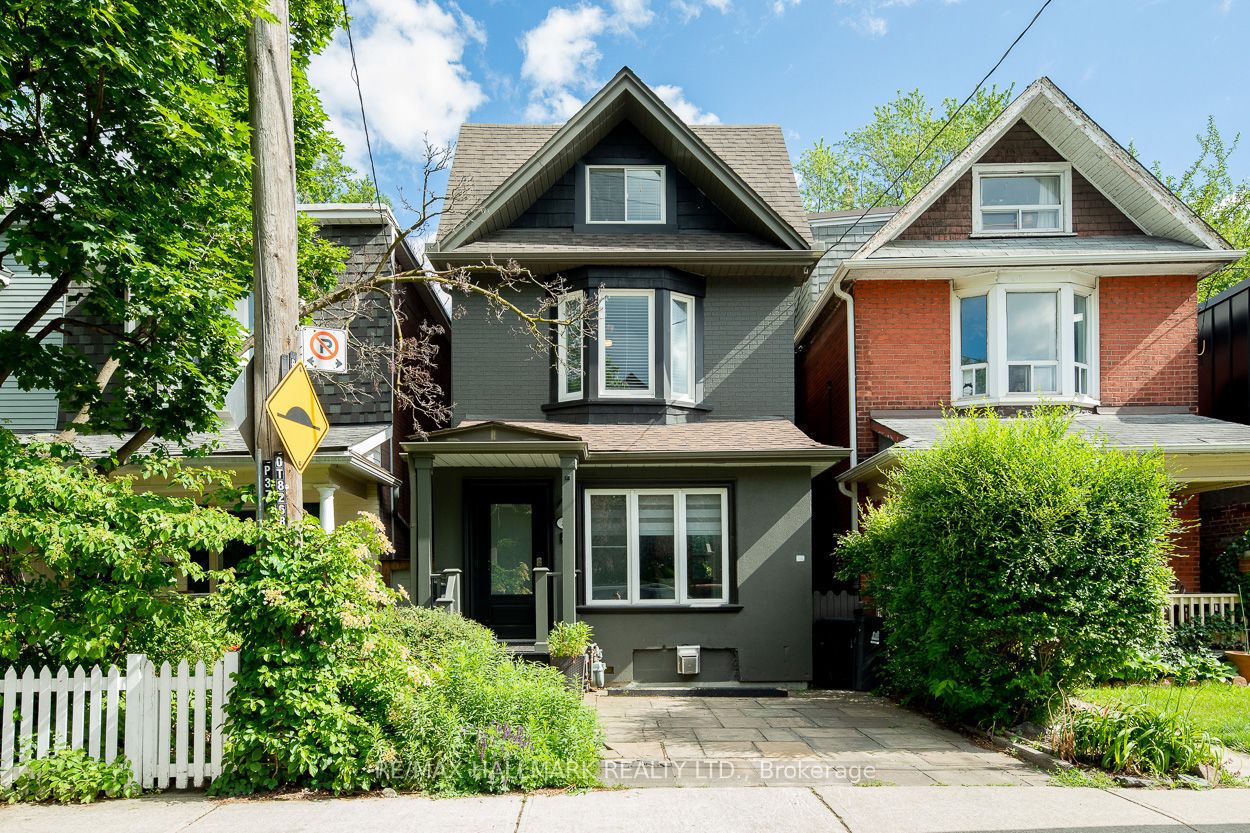 35 Dingwall Avenue, Toronto, ON M4J 1C4
