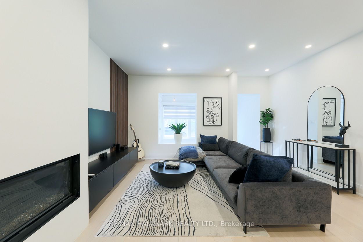35 Dingwall Avenue, Toronto, ON M4J 1C4 photo 5