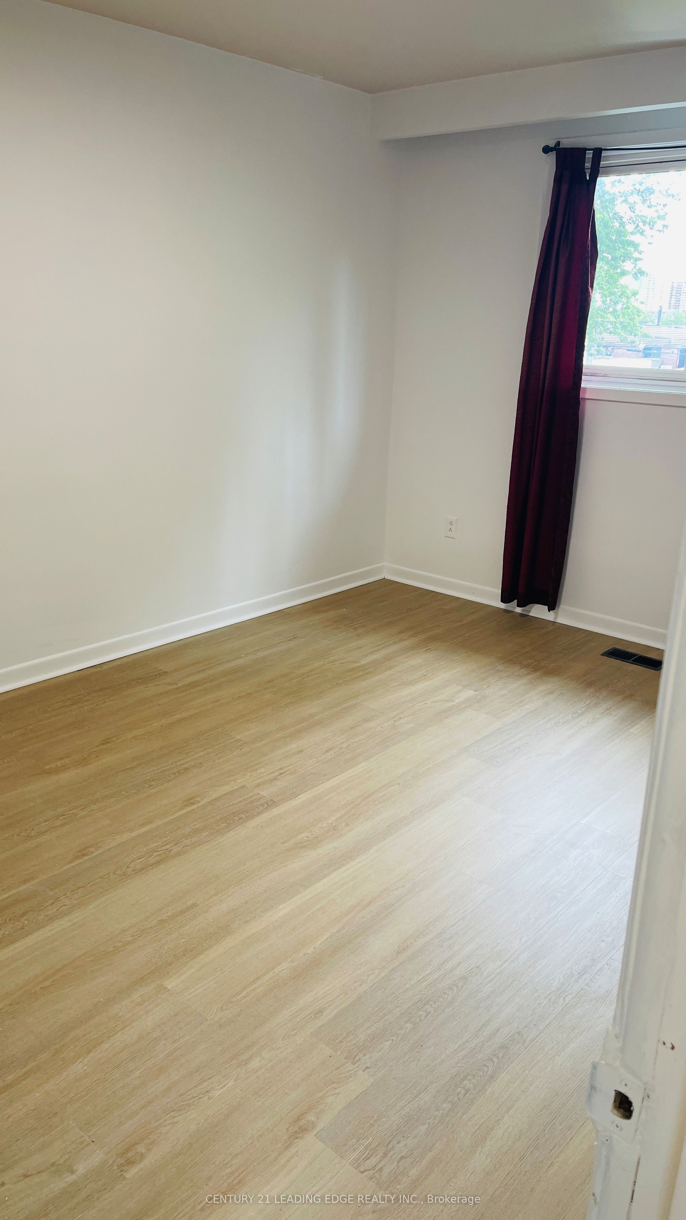 56 Jeavons Avenue Second Flr, Toronto, ON M1K 1T2 photo 5