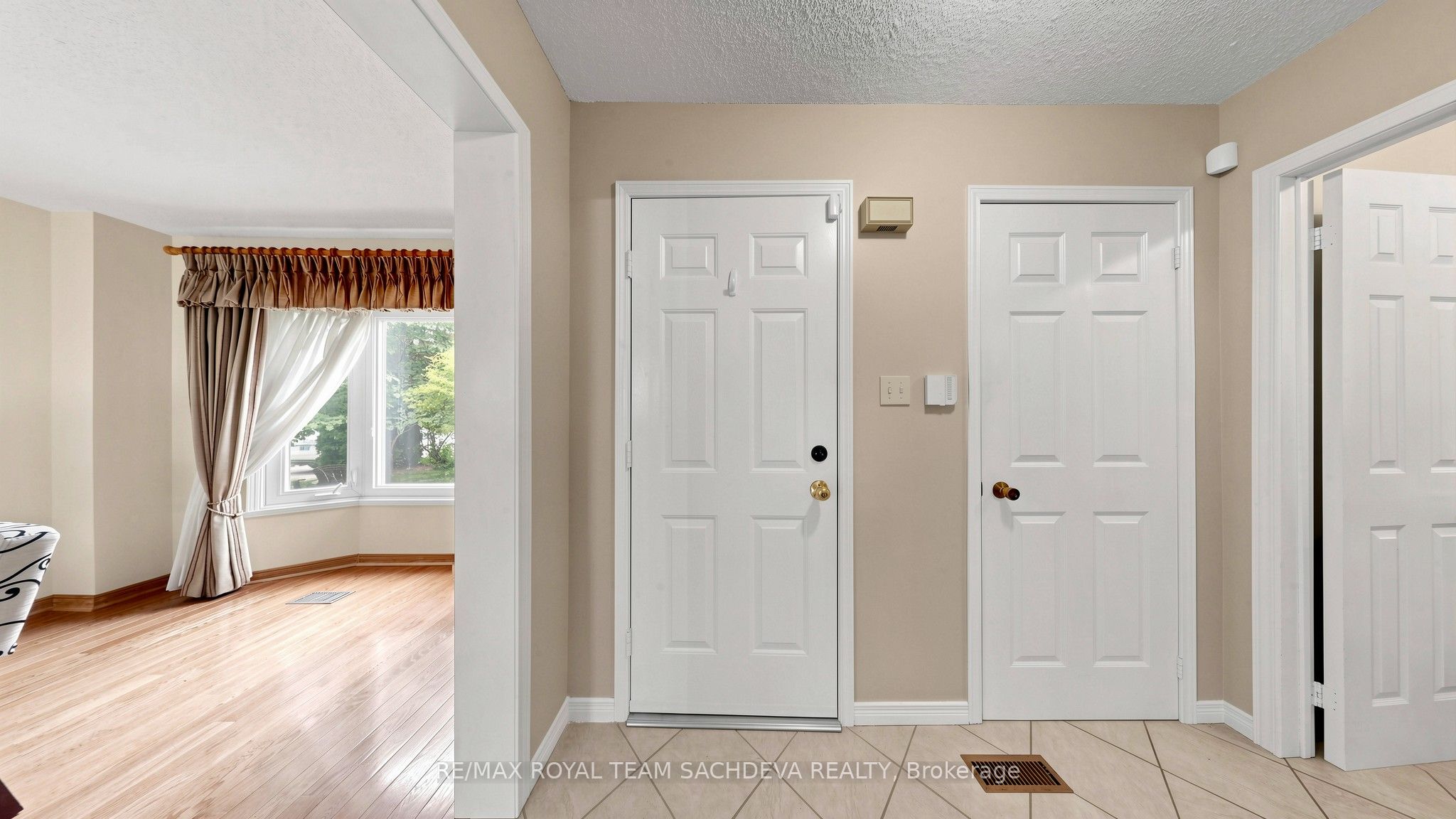 29 Muirbank Boulevard, Toronto, ON M1C 4T7 photo 4