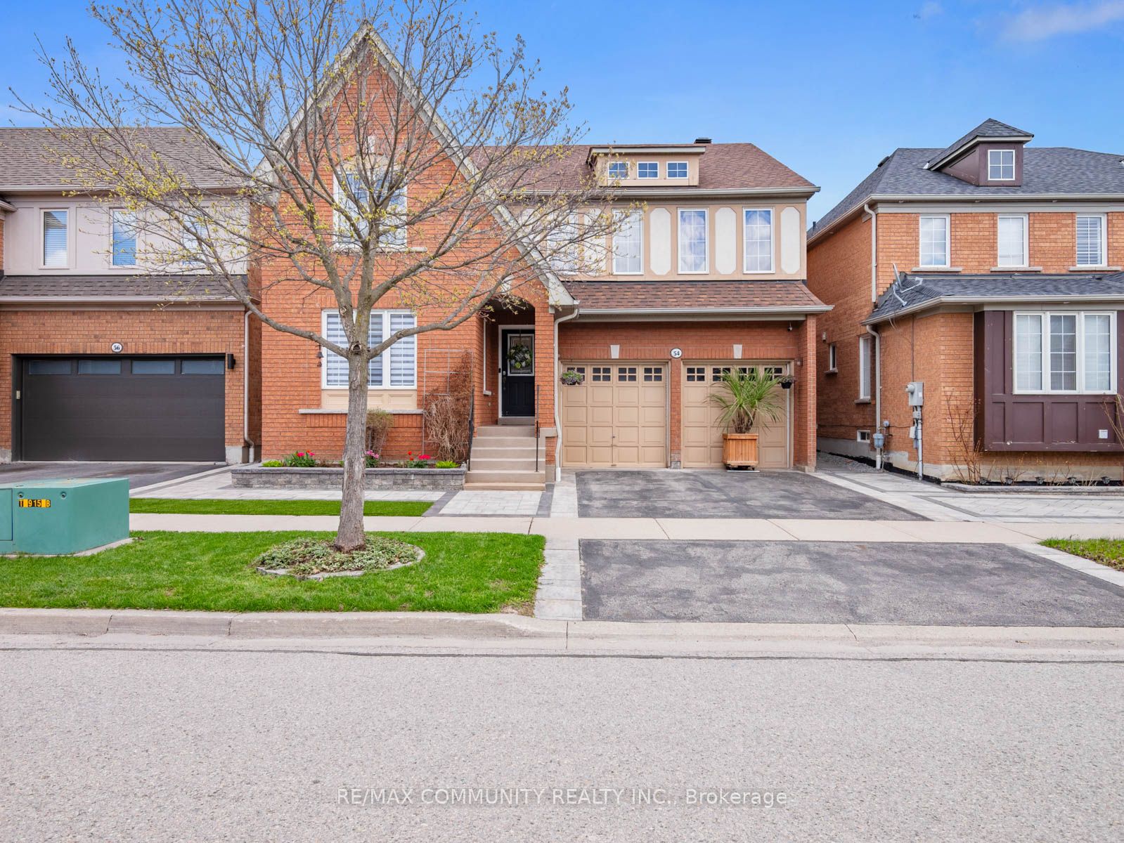 54 Morland Crescent, Ajax, ON L1T 4P5