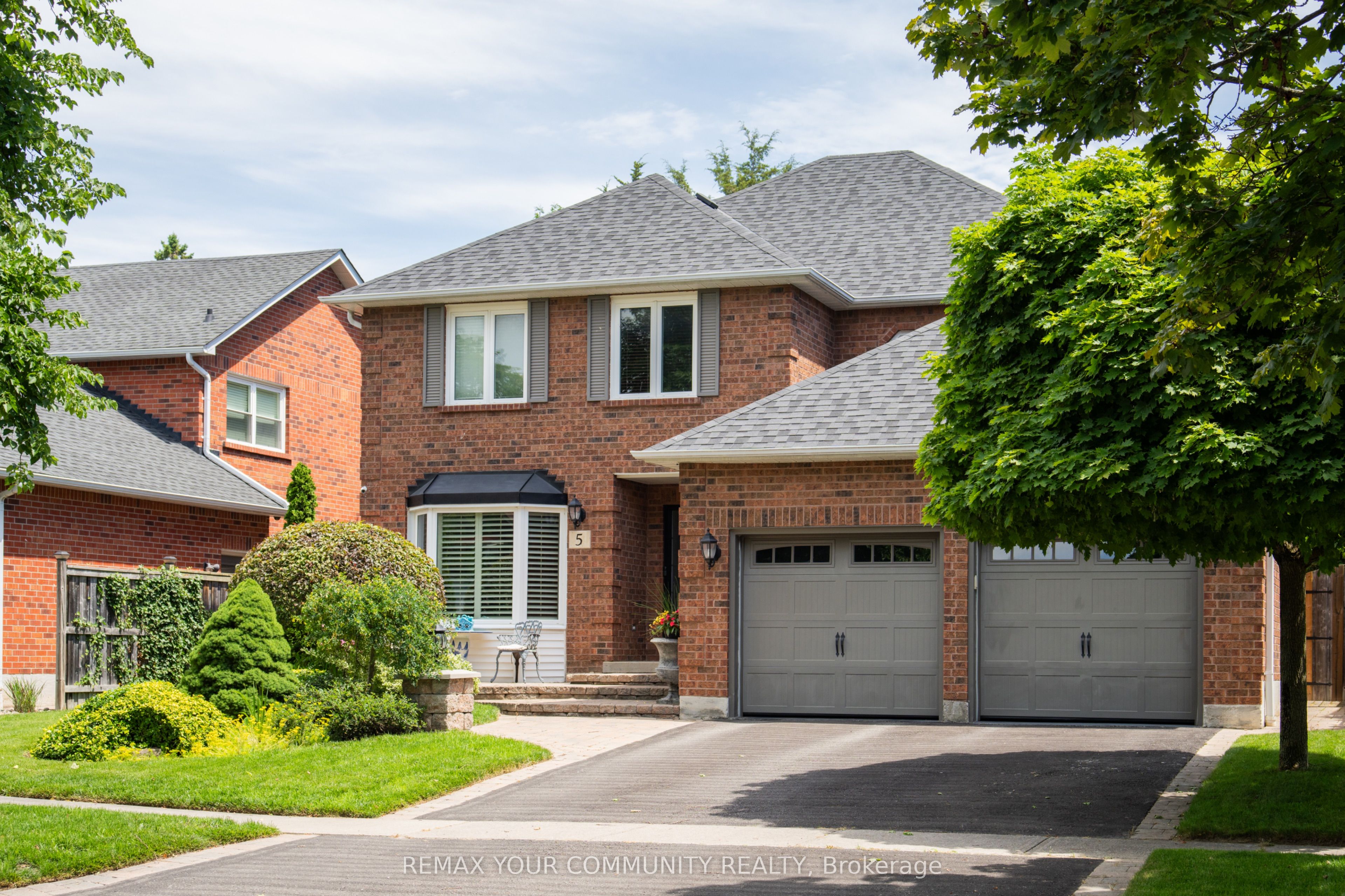 5 Carriage Lane, Clarington, ON L1E 1J9 photo 3