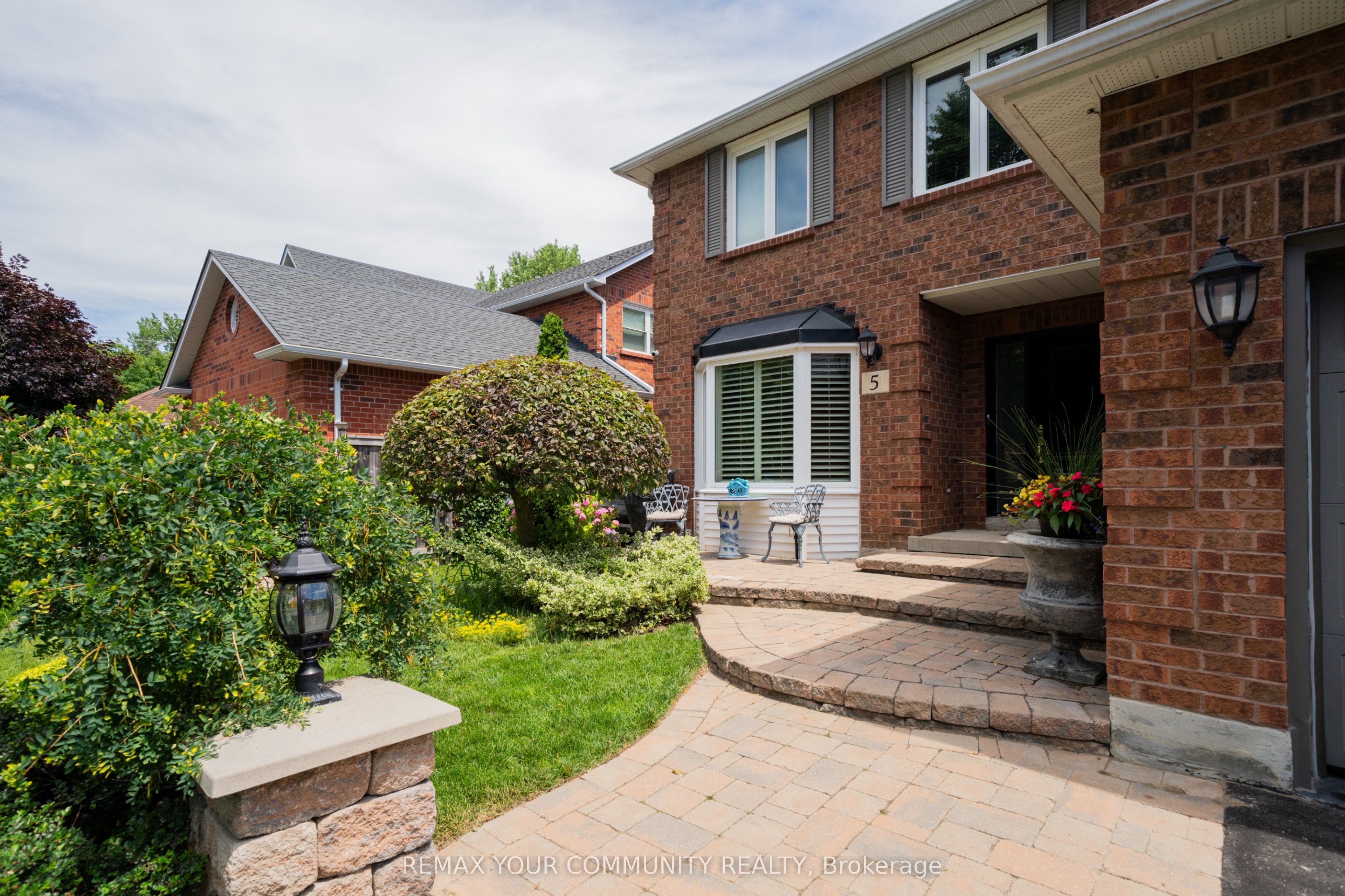 5 Carriage Lane, Clarington, ON L1E 1J9 photo 5