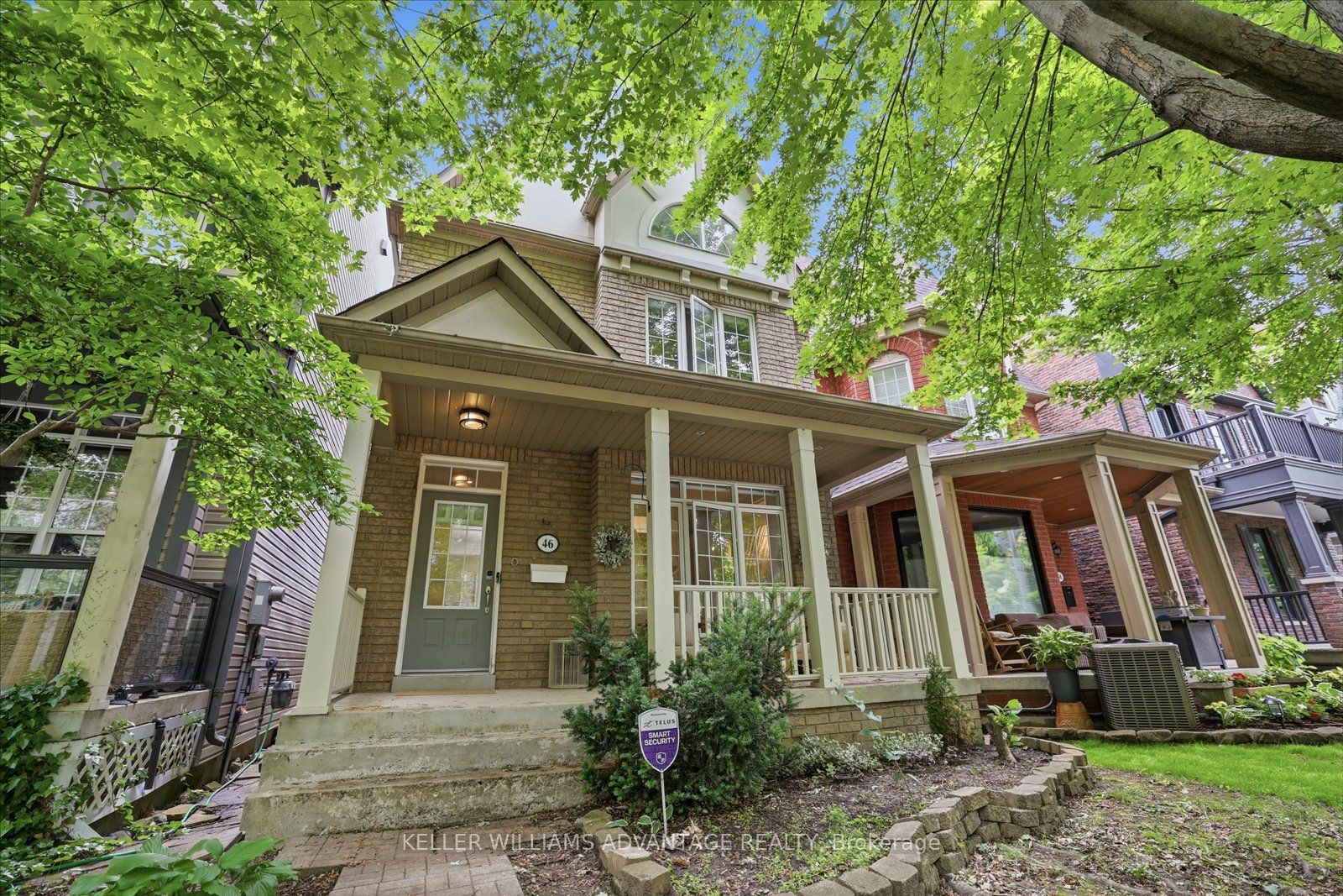46 Sarah Ashbridge Avenue, Toronto, ON M4L 3Y9 photo 2