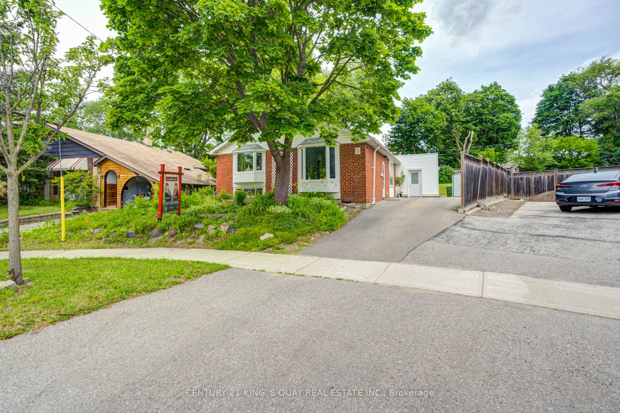 18 Benhur Crescent, Toronto, ON M1H 1P3 photo 4