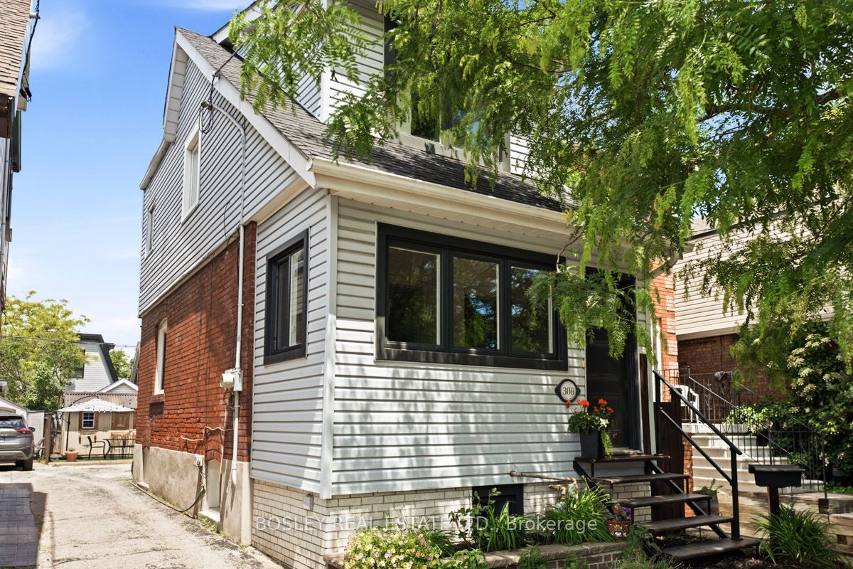 308 Springdale Boulevard, Toronto, ON M4C 2A2 photo 3