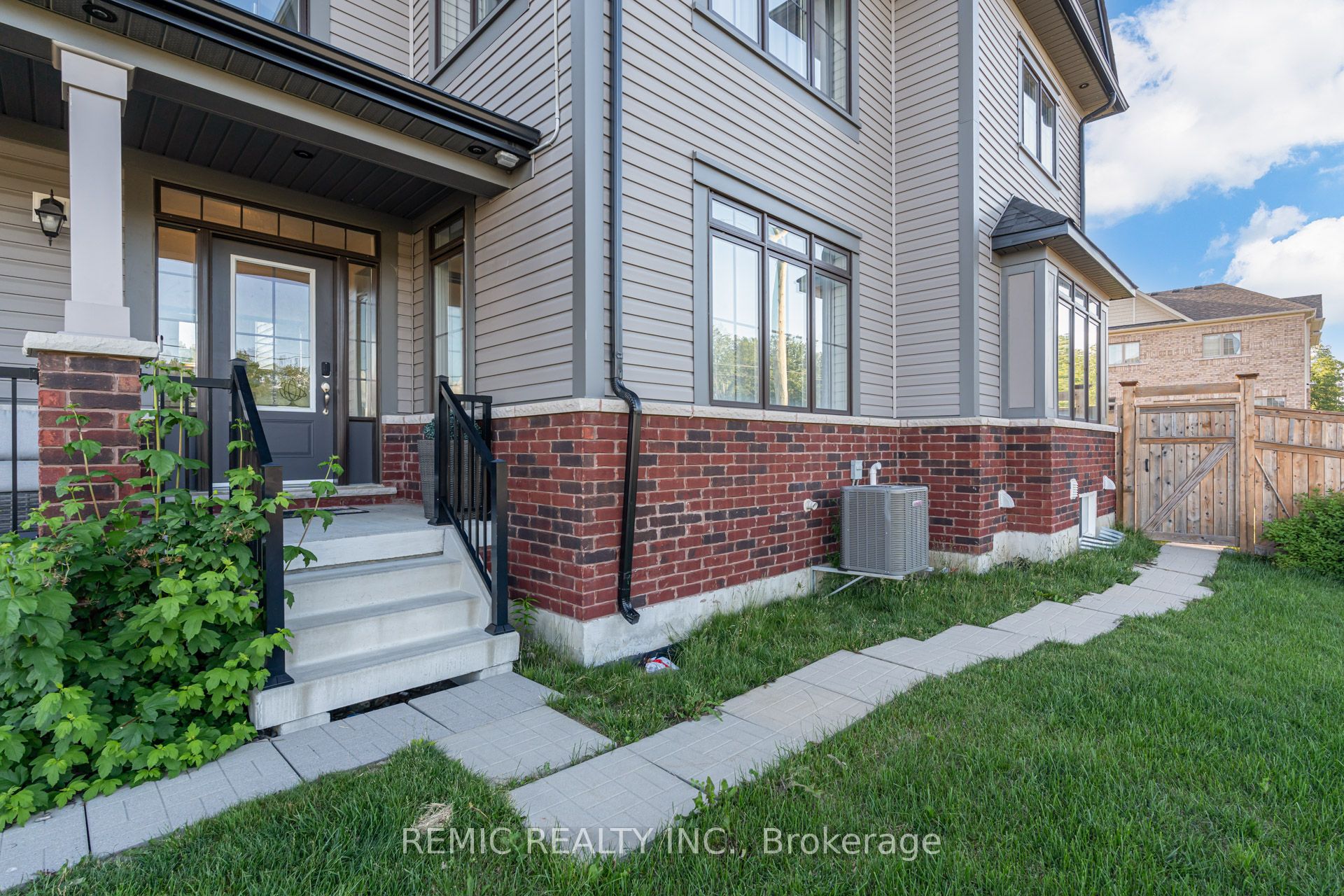 234 William Fair Drive, Clarington, ON L1C 4A6 photo 3