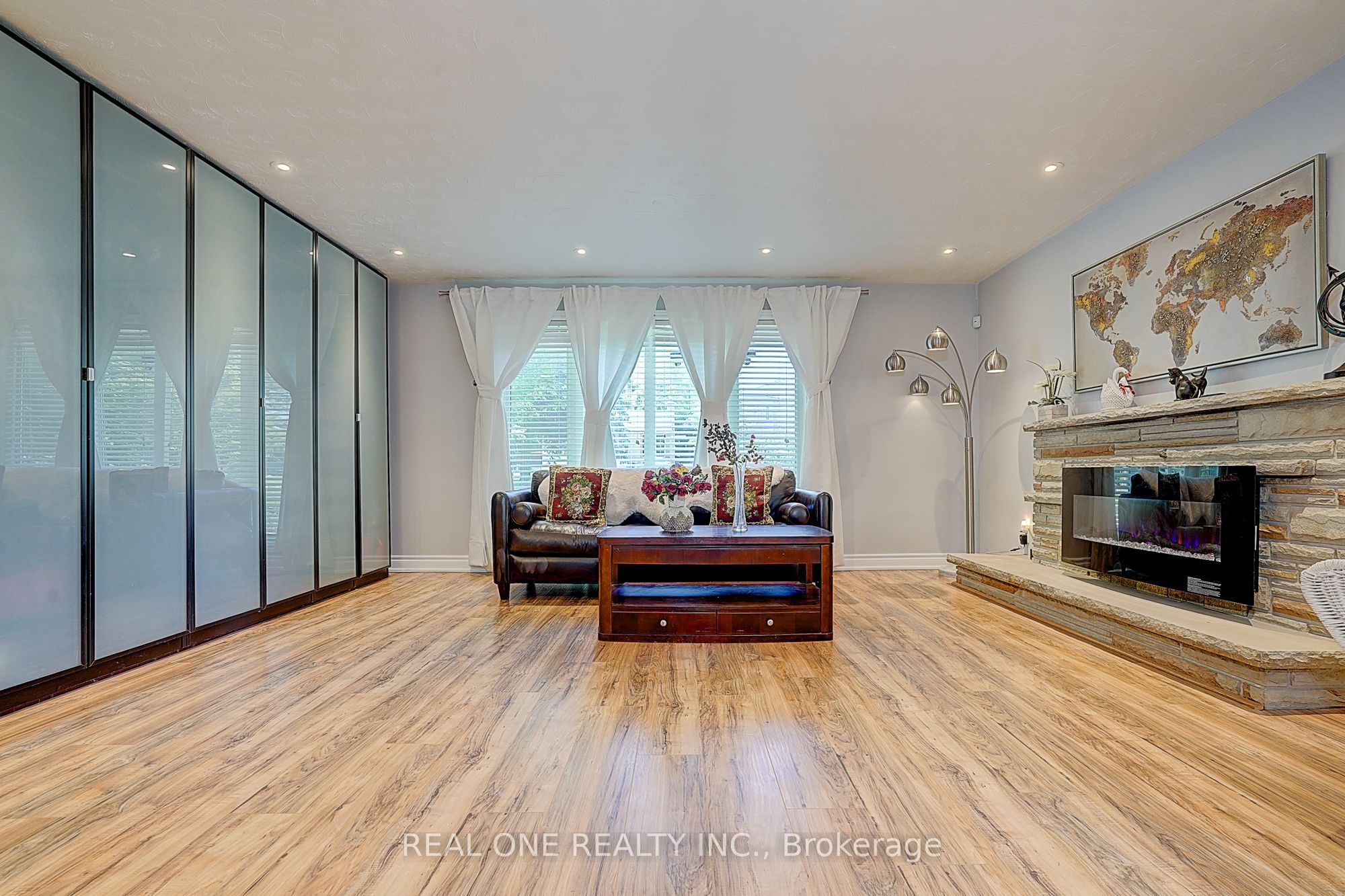 37 Lauralynn Crescent, Toronto, ON M1S 2H3 photo 5