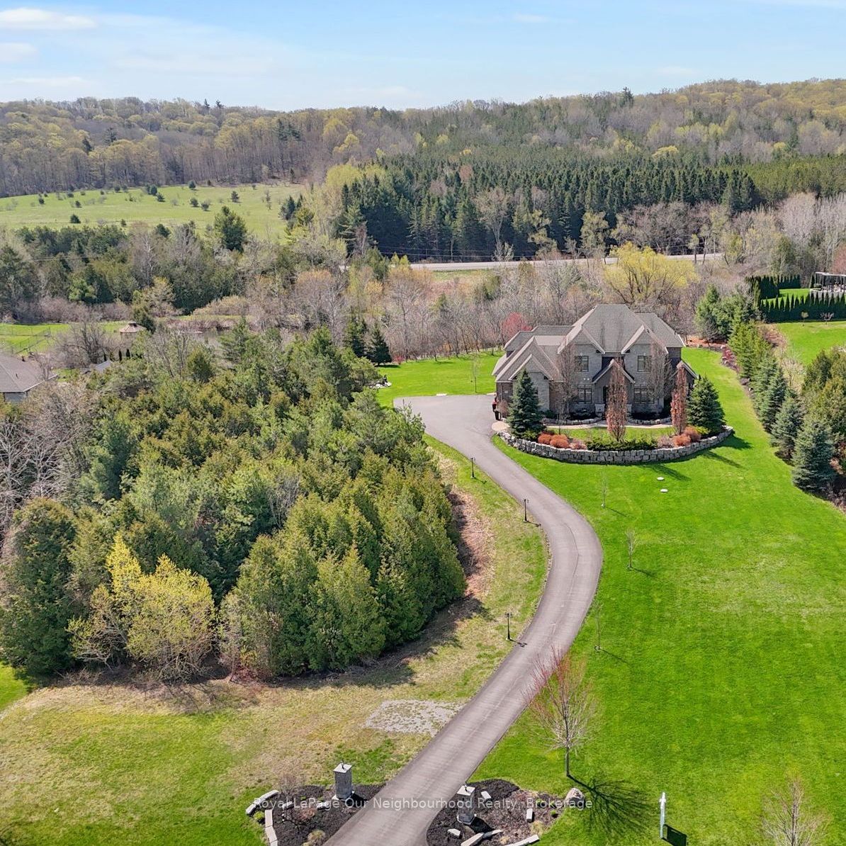 9 POWERS Court, Clarington, ON L0B 1M0