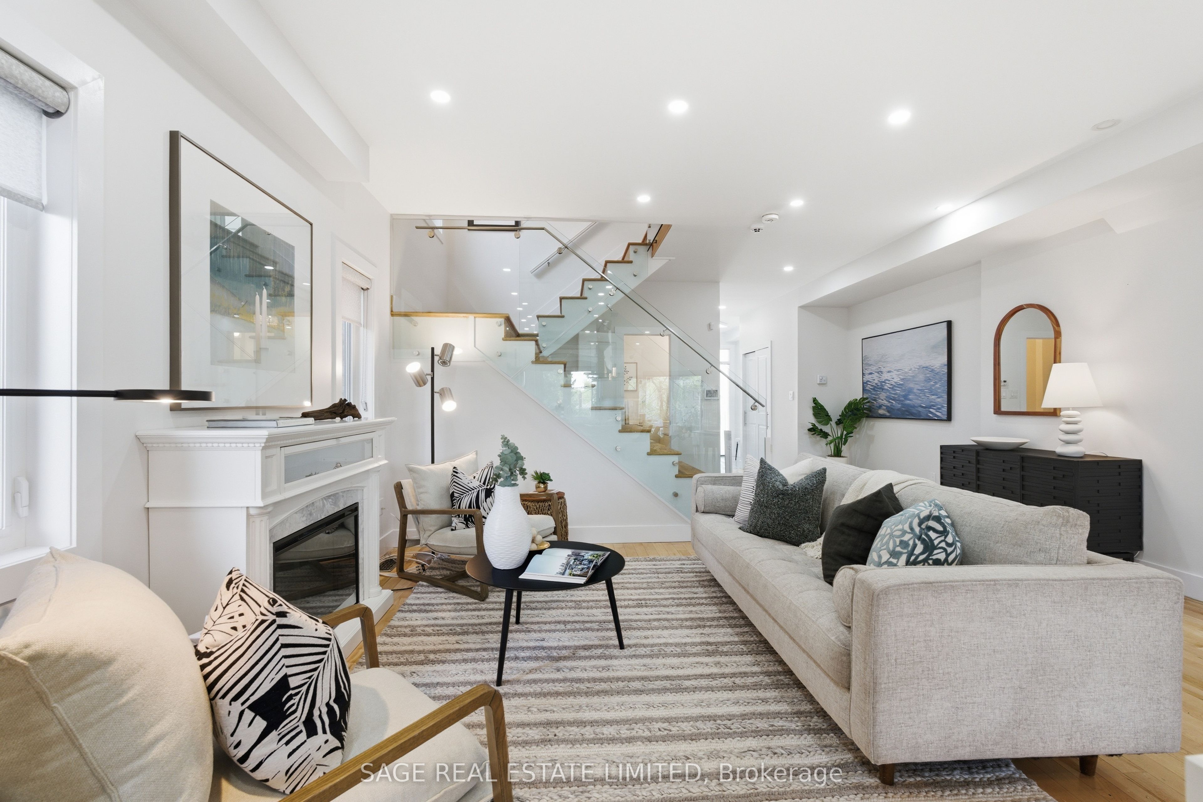 5A Adair Road, Toronto, ON M4B 1V4 photo 4