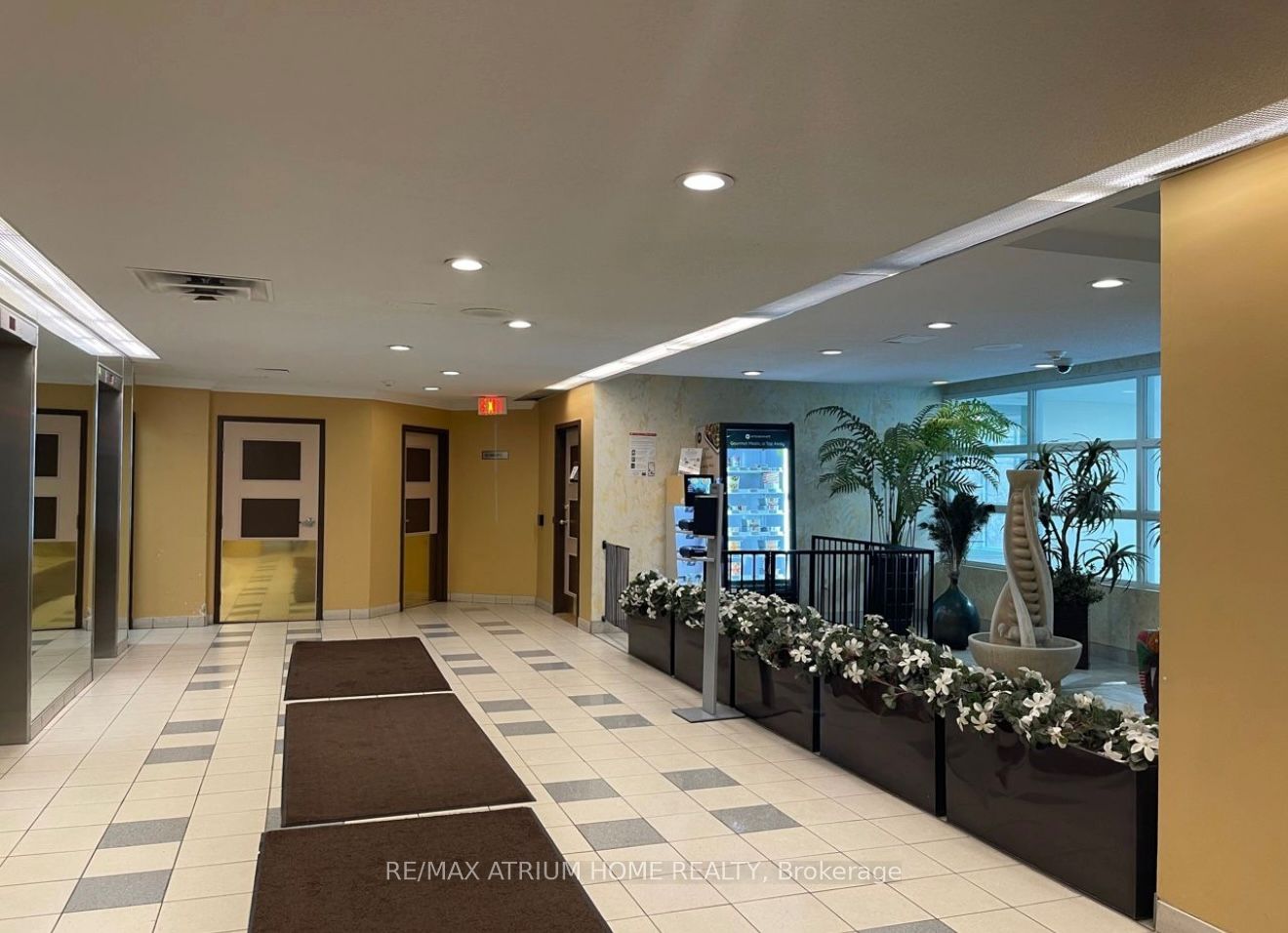 3050 Ellesmere Road 1604, Toronto, ON M1E 5E6 photo 2