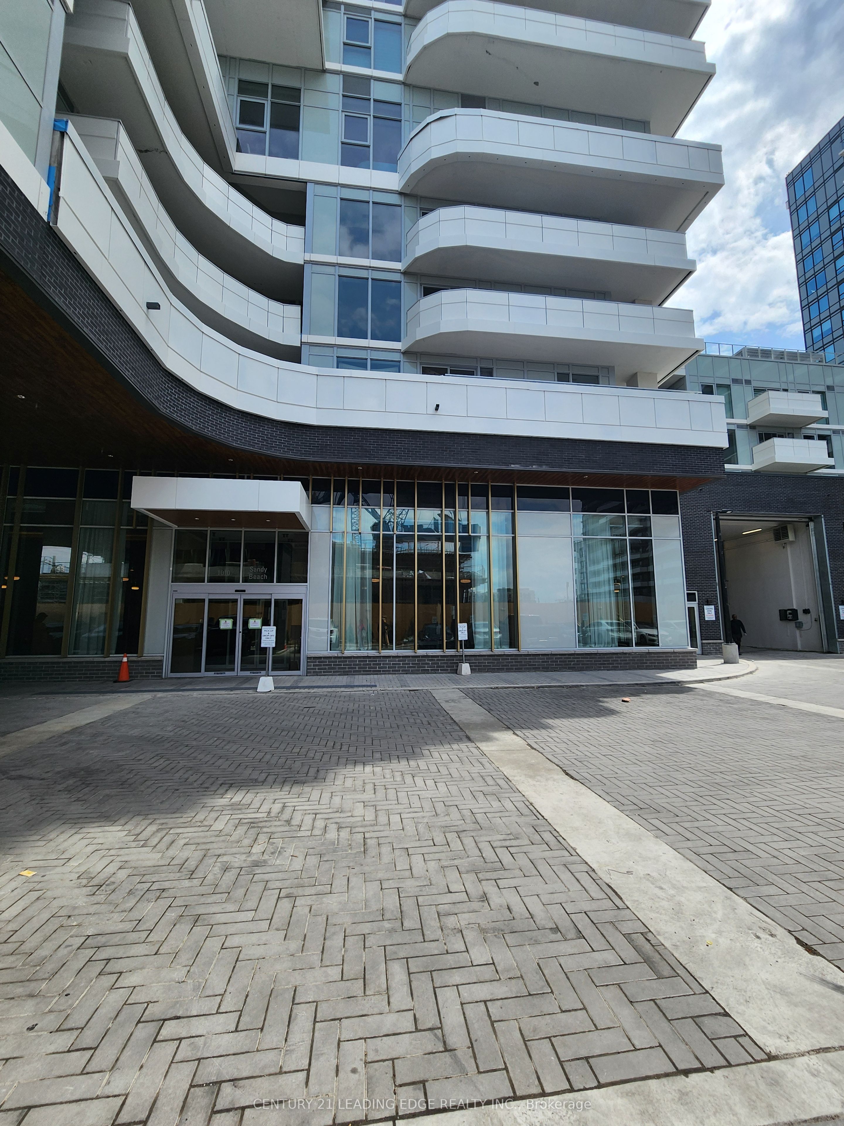1010 Sandy Beach Road 1411, Pickering, ON L1W 0C7