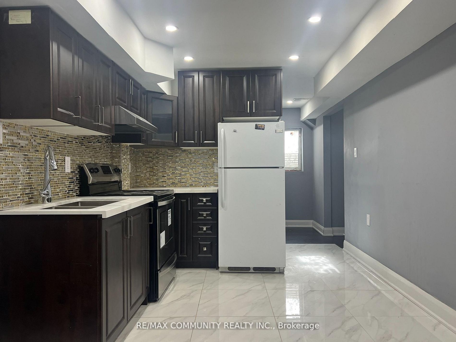 1163 Ravenscroft Road Basement, Ajax, ON L1T 0H9 photo 5