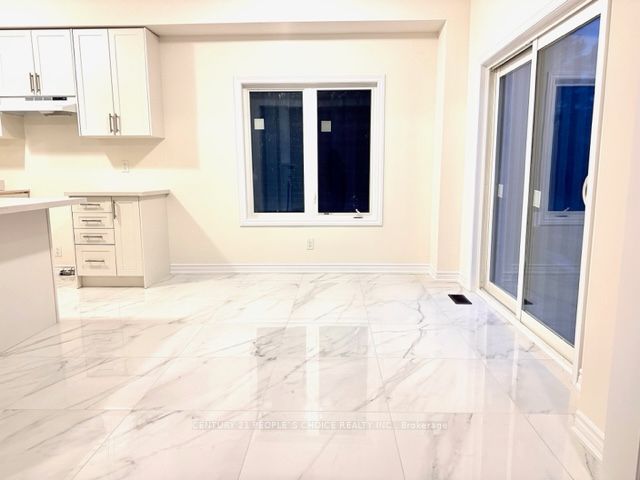 303 Fleetwood Drive, Oshawa, ON L1K 3G2 photo 5