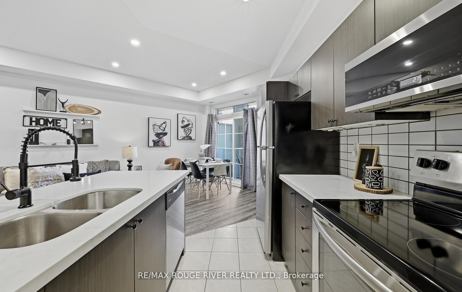 84 Aspen Springs Drive 106, Clarington, ON L1C 0V3 photo 5