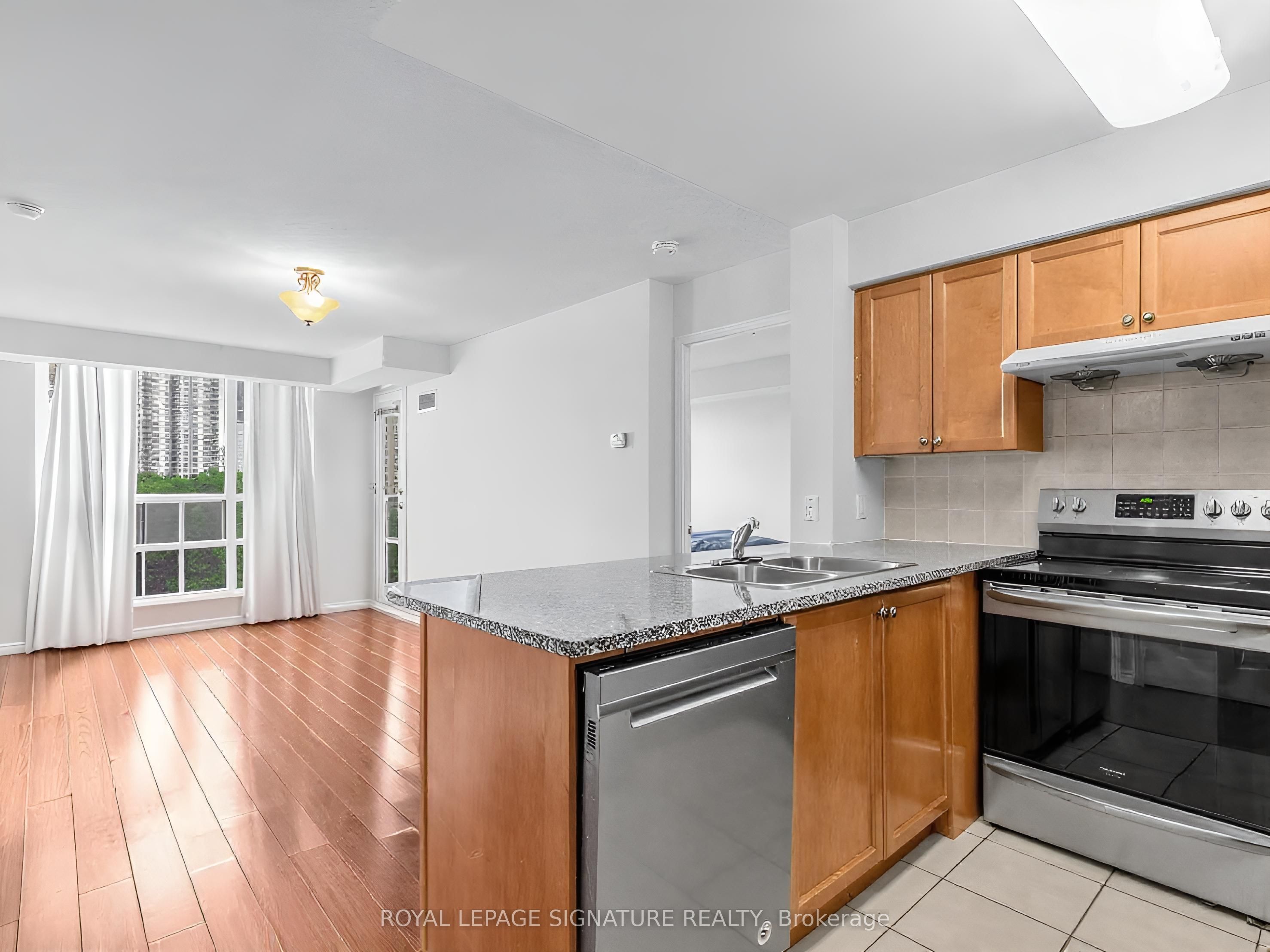 68 Grangeway Avenue 1512, Toronto, ON M1H 0A1