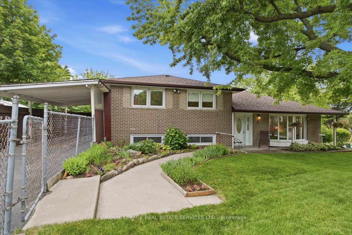 1 Rosegrove Place, Toronto, ON M1S 1W5 photo 2