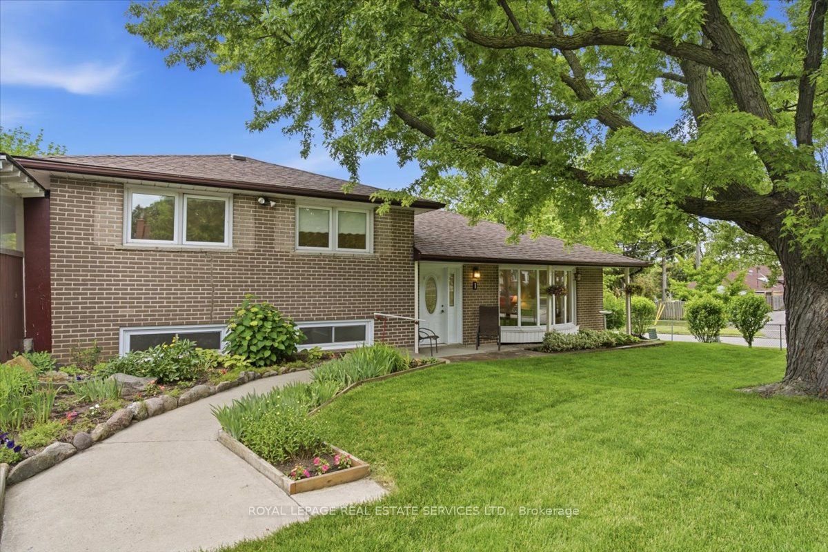 1 Rosegrove Place, Toronto, ON M1S 1W5 photo 3