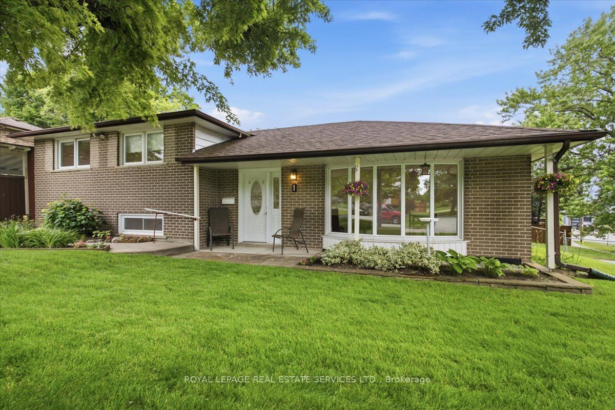 1 Rosegrove Place, Toronto, ON M1S 1W5 photo 4